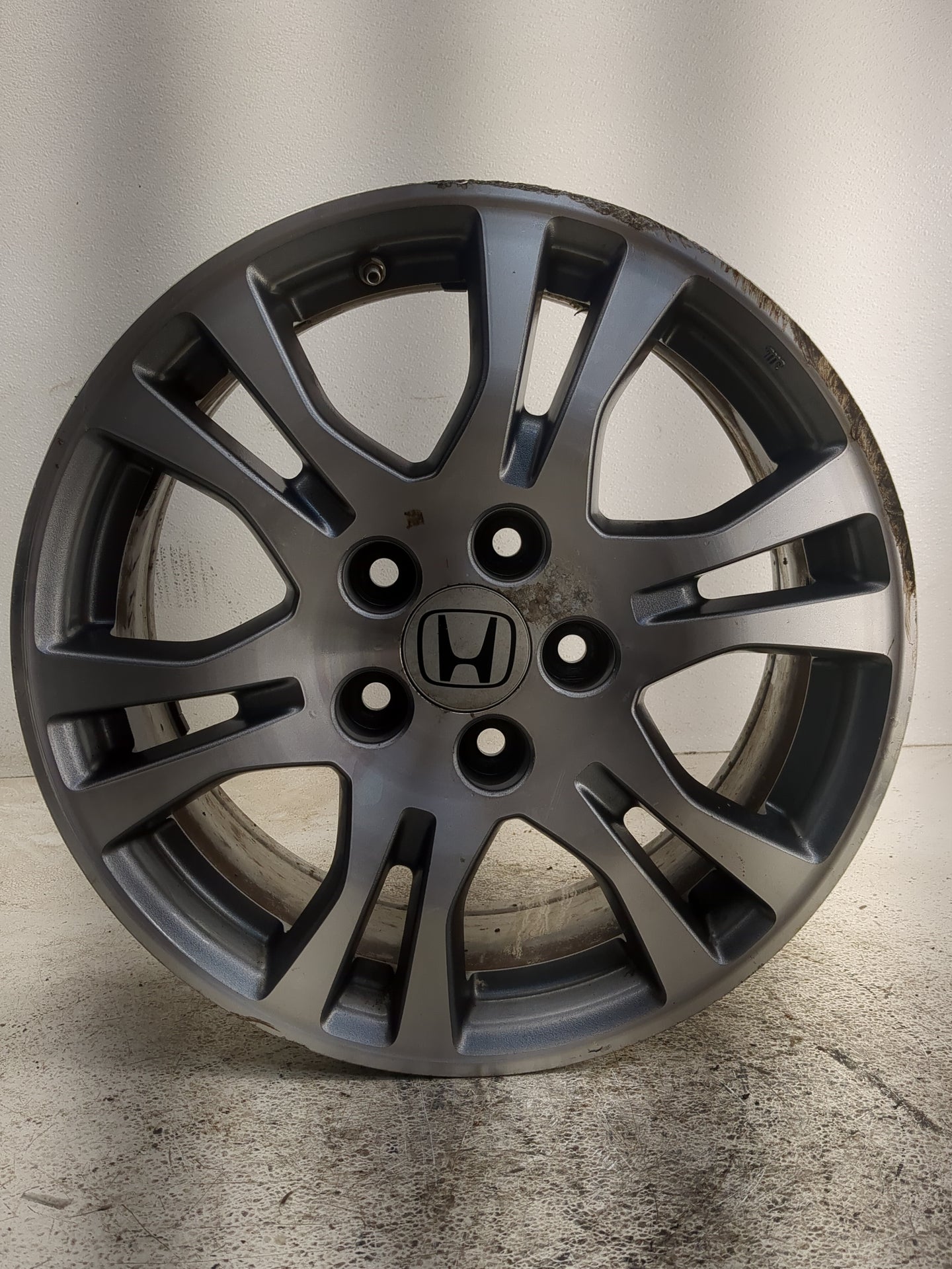 2011-2013 Honda Odyssey Oem Wheel Rim - Oemusedautoparts1.com