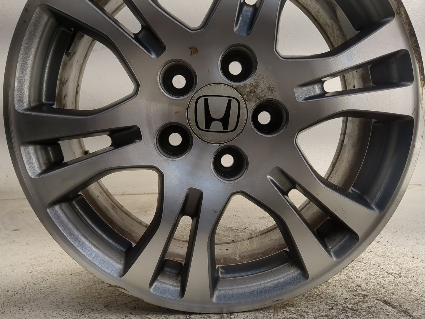 2011-2013 Honda Odyssey Oem Wheel Rim 1361813 - Oemusedautoparts1.com
