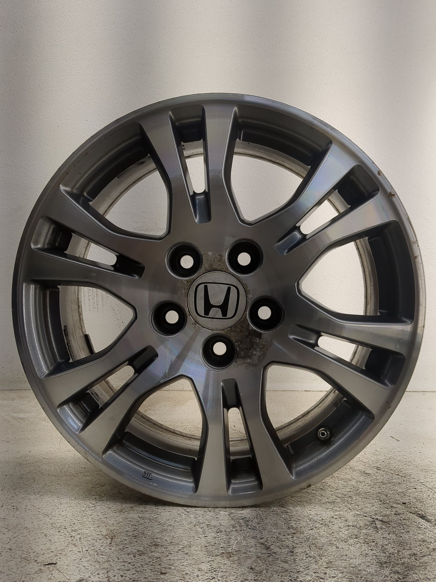 2011-2013 Honda Odyssey Oem Wheel Rim - Oemusedautoparts1.com