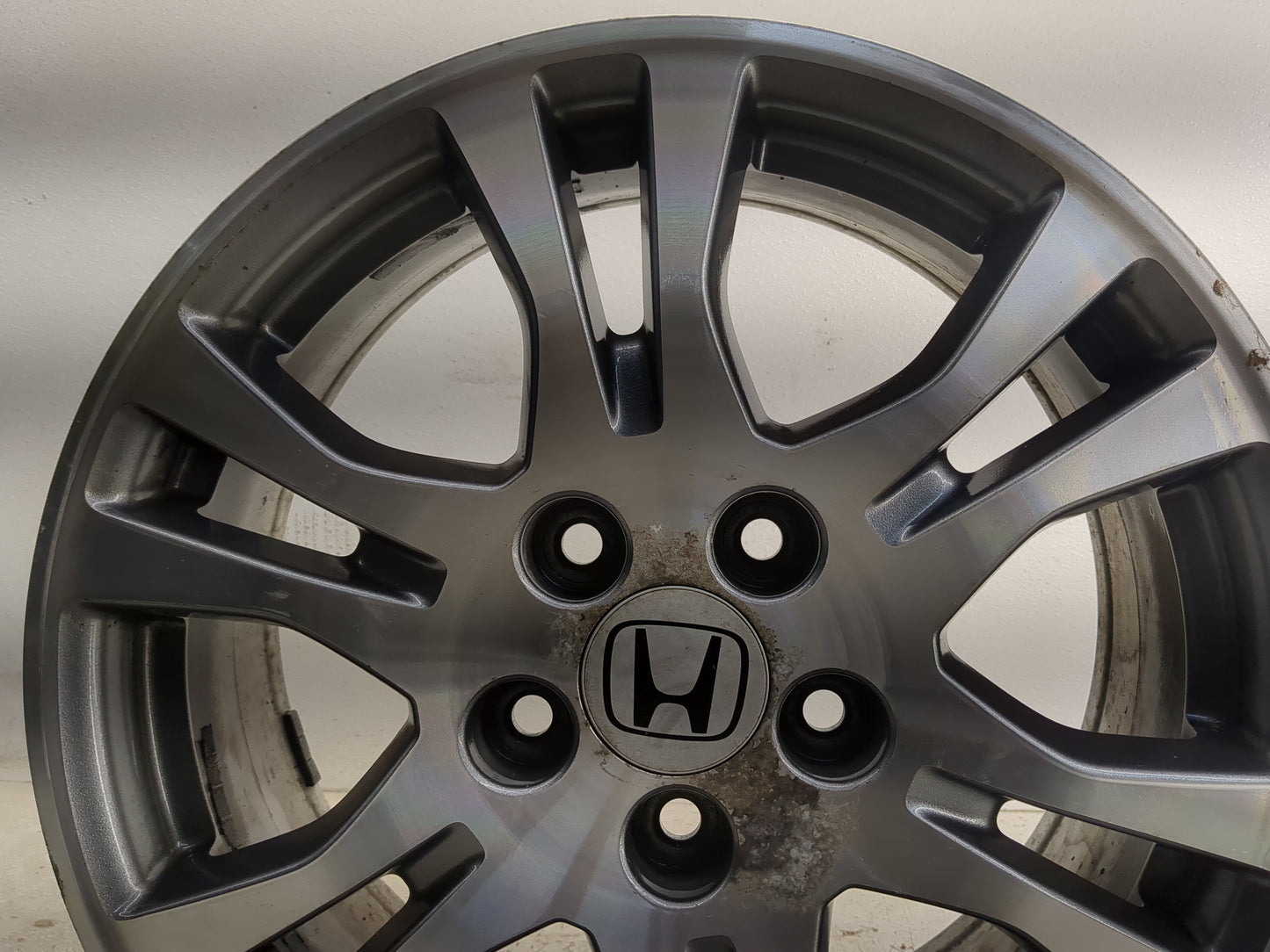 2011-2013 Honda Odyssey Oem Wheel Rim 1361814 - Oemusedautoparts1.com