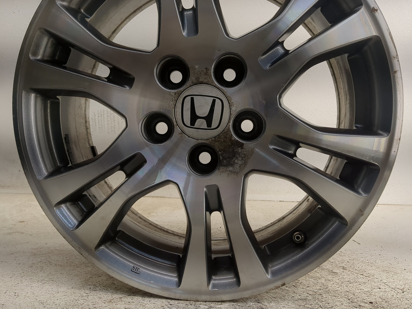 2011-2013 Honda Odyssey Oem Wheel Rim 1361814 - Oemusedautoparts1.com
