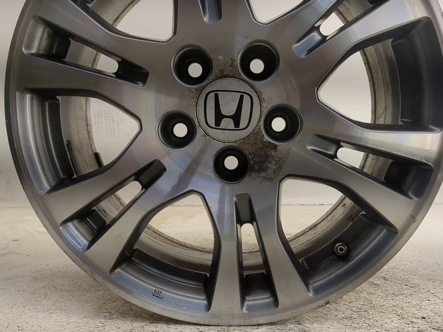 2011-2013 Honda Odyssey Oem Wheel Rim 1361814 - Oemusedautoparts1.com