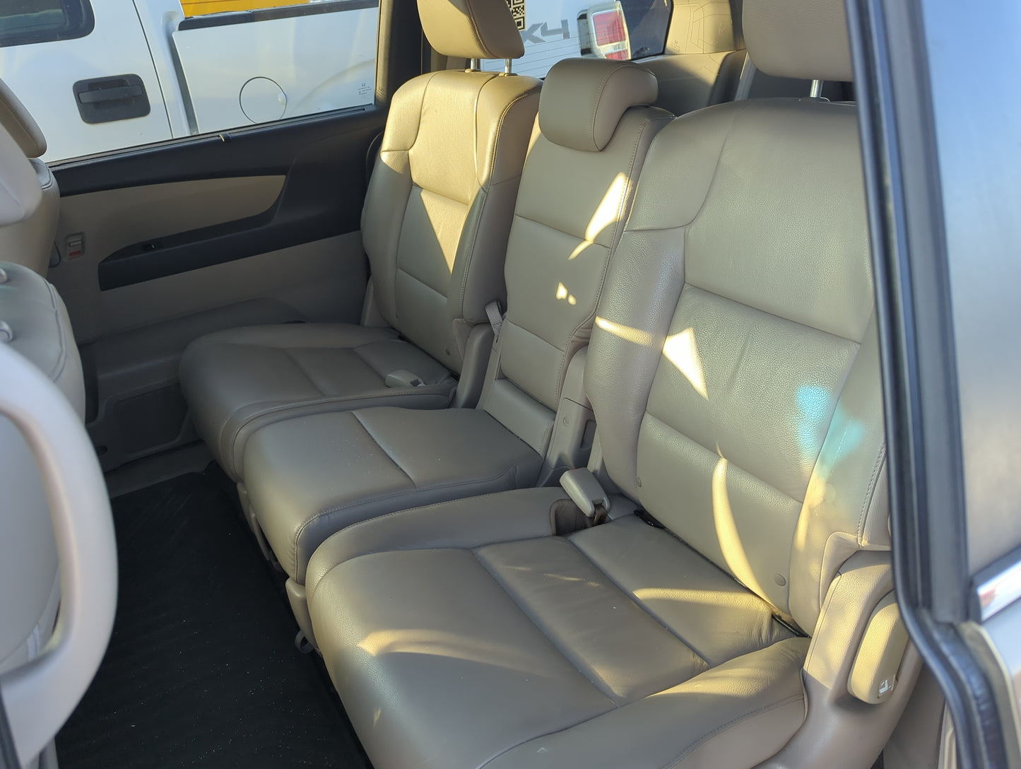 2012 Honda Odyssey Rear Seat Oem 1365129 - Oemusedautoparts1.com