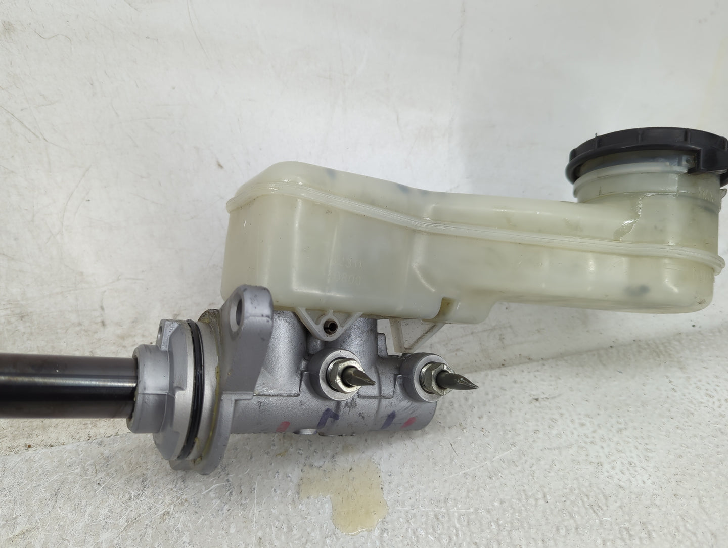2011-2017 Honda Odyssey Brake Master Cylinder - Oemusedautoparts1.com