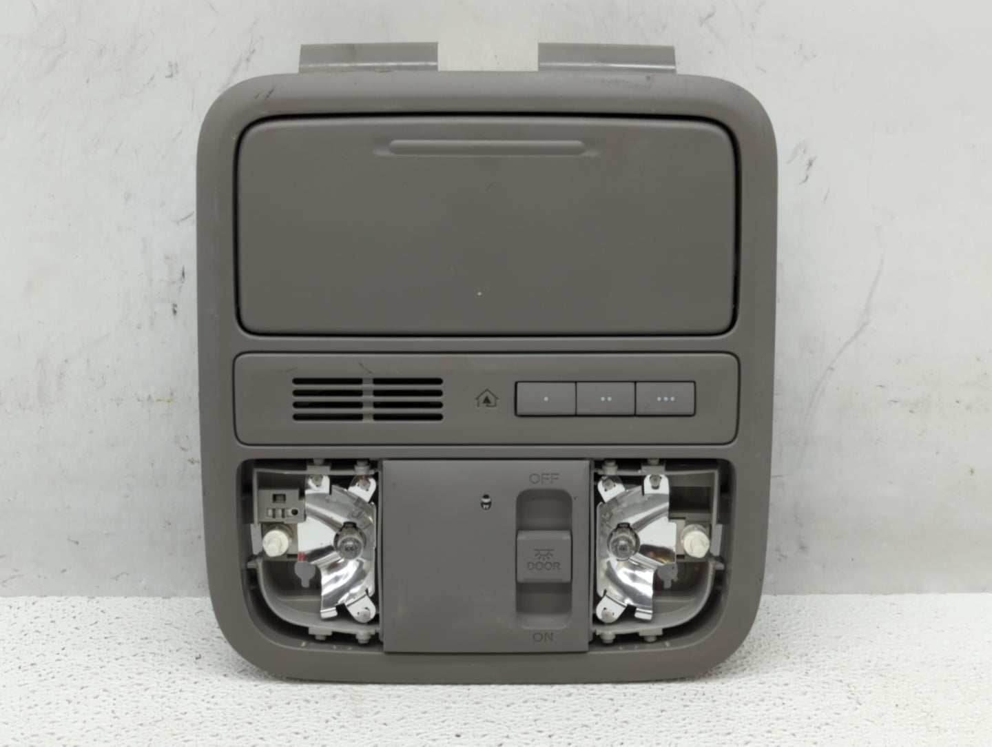 2012 Honda Odyssey Overhead Roof Console - Oemusedautoparts1.com