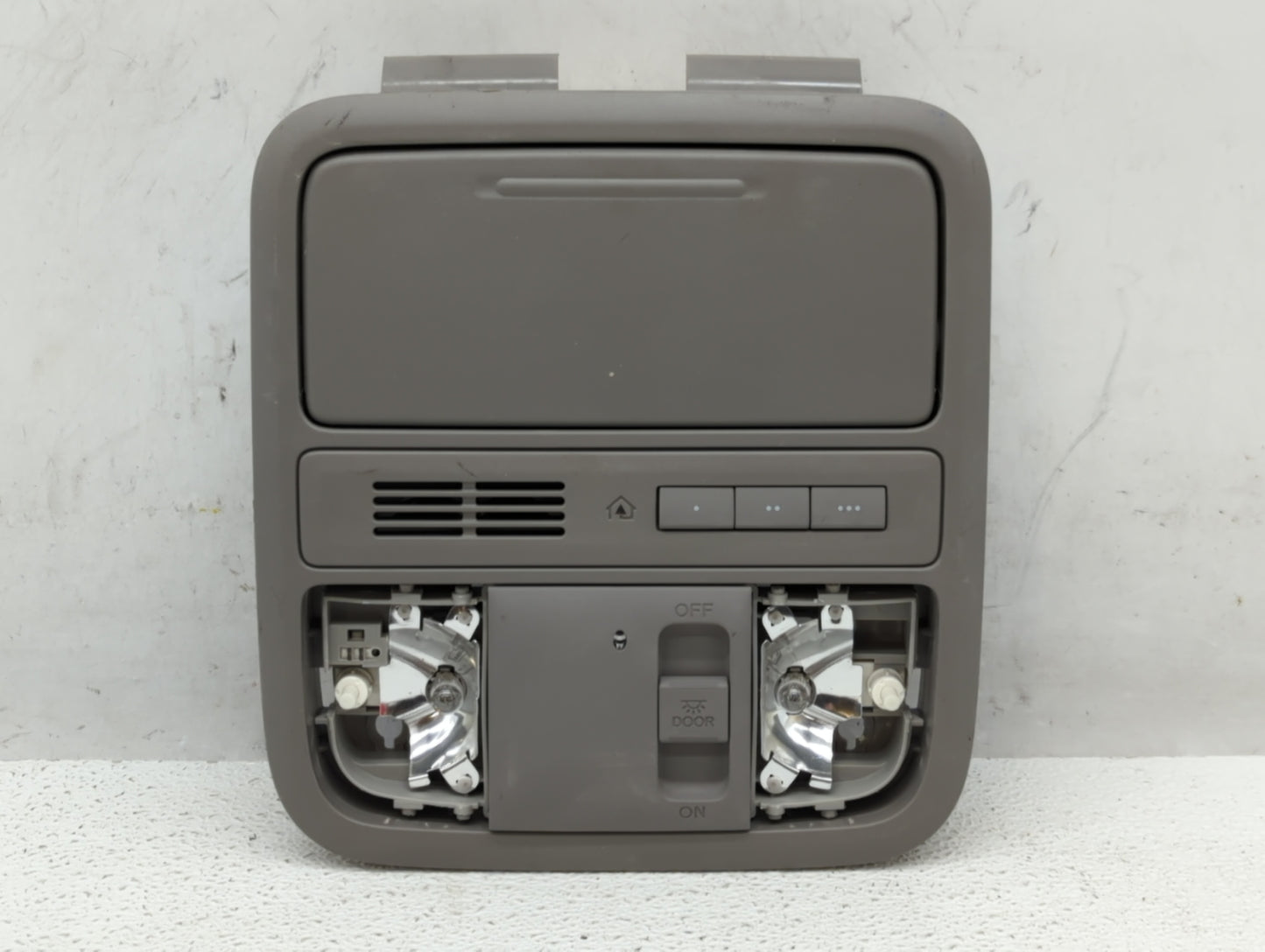 2012 Honda Odyssey Overhead Roof Console - Oemusedautoparts1.com