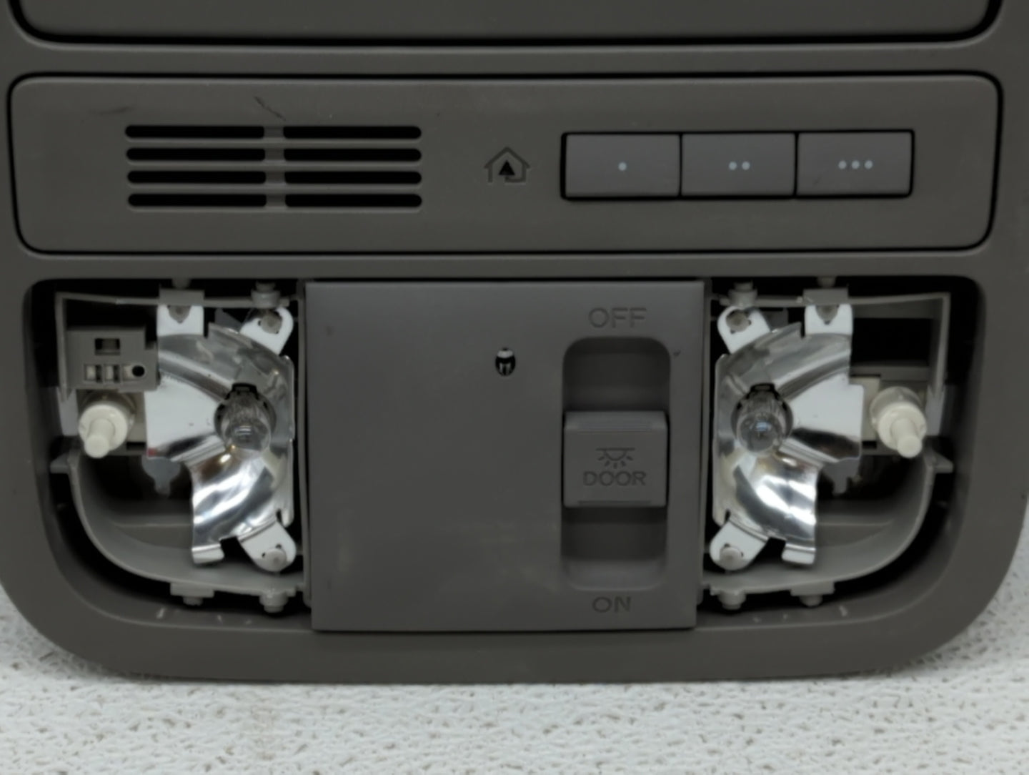 2012 Honda Odyssey Overhead Roof Console - Oemusedautoparts1.com