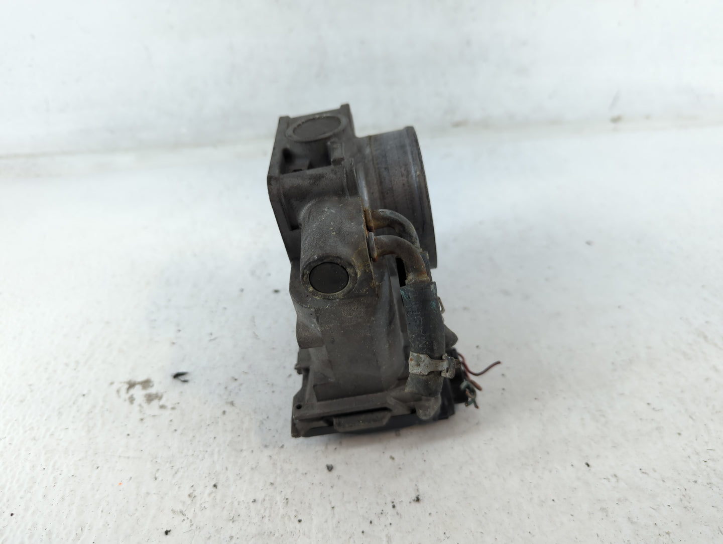 2011-2017 Honda Odyssey Throttle Body P/N:GMC1E Fits Fits 2009 2010 2011 2012 2013 2014 2015 2016 2017 OEM Used Auto Parts -