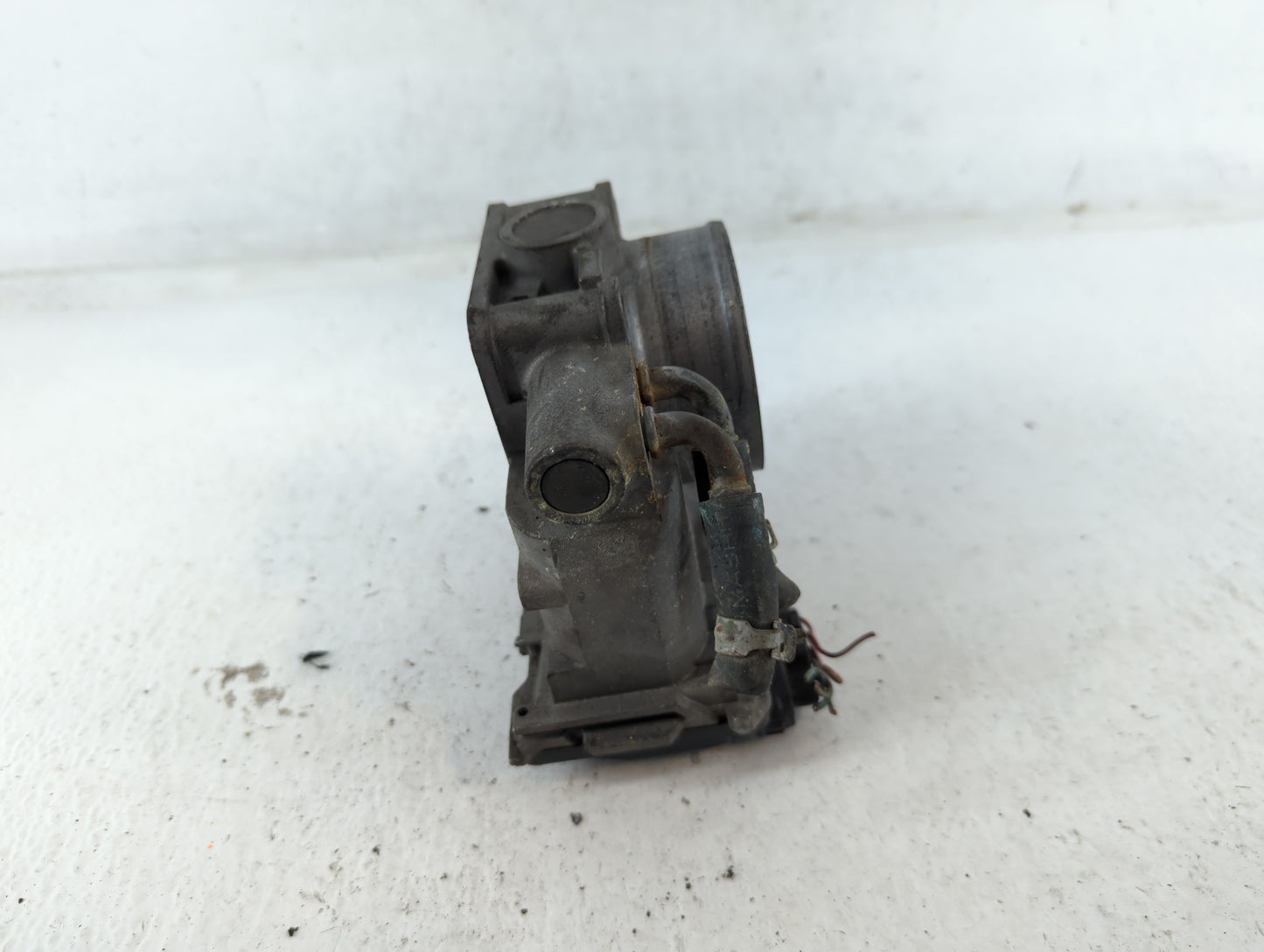 2011-2017 Honda Odyssey Throttle Body P/N:GMC1E Fits Fits 2009 2010 2011 2012 2013 2014 2015 2016 2017 OEM Used Auto Parts -