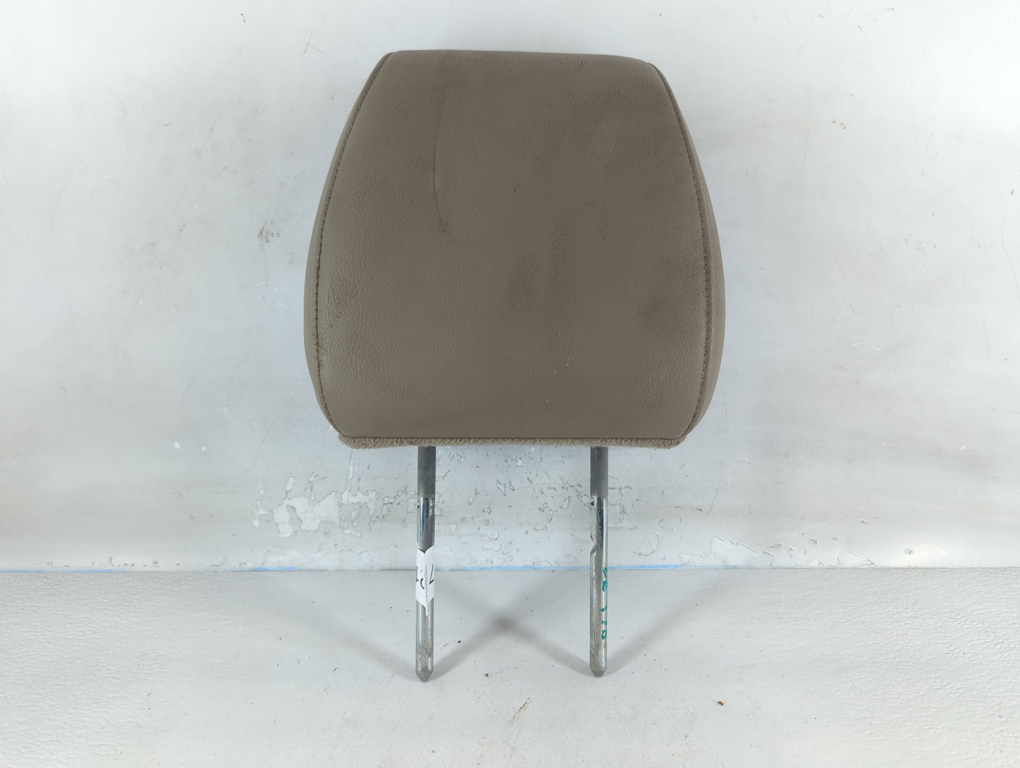 2011-2013 Honda Odyssey Headrest Head Rest Front Driver Passenger Seat Fits Fits 2011 2012 2013 OEM Used Auto Parts - Oemuse