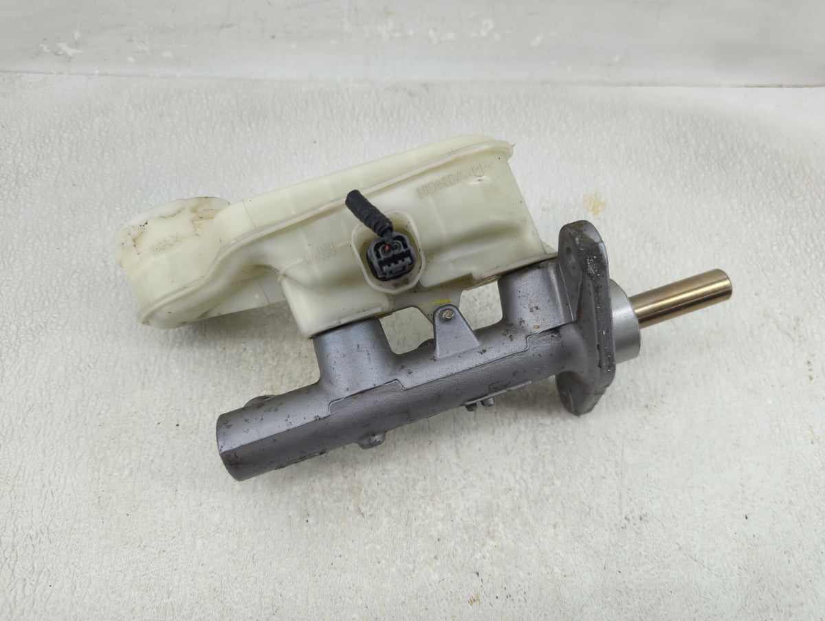 2009-2015 Honda Pilot Brake Master Cylinder 1276592 - Oemusedautoparts1.com