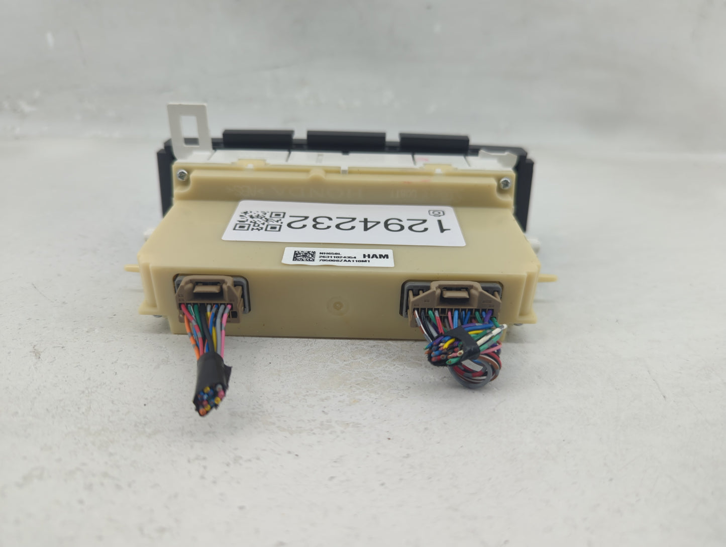 2012 Honda Pilot Climate Control Module Temperature AC/Heater Replacement P/N:79500SZAA110M1 Fits OEM Used Auto Parts - Oemu