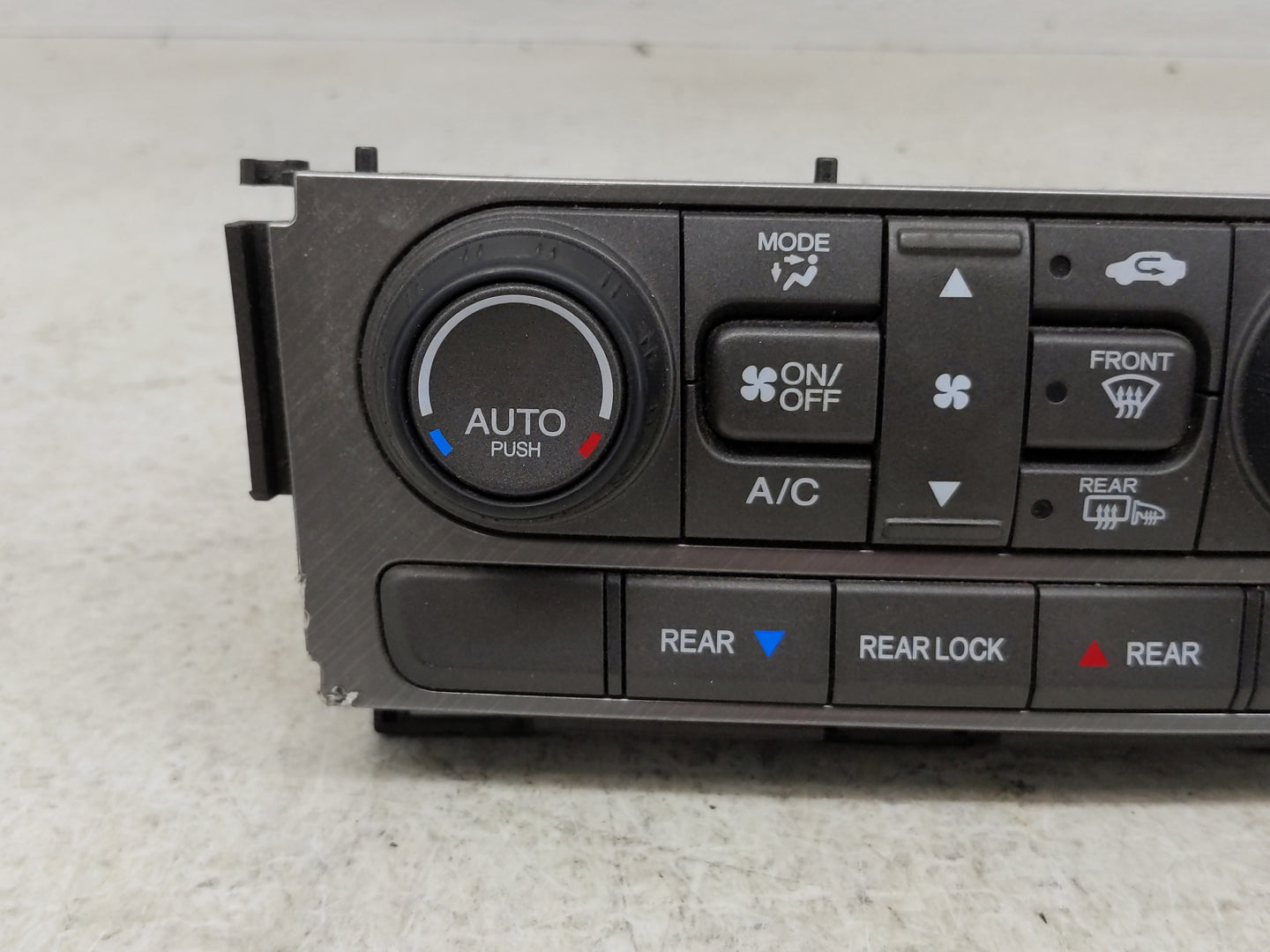 2012 Honda Pilot Climate Control Module Temperature AC/Heater Replacement P/N:79600SZAA010M1 Fits OEM Used Auto Parts - Oemu