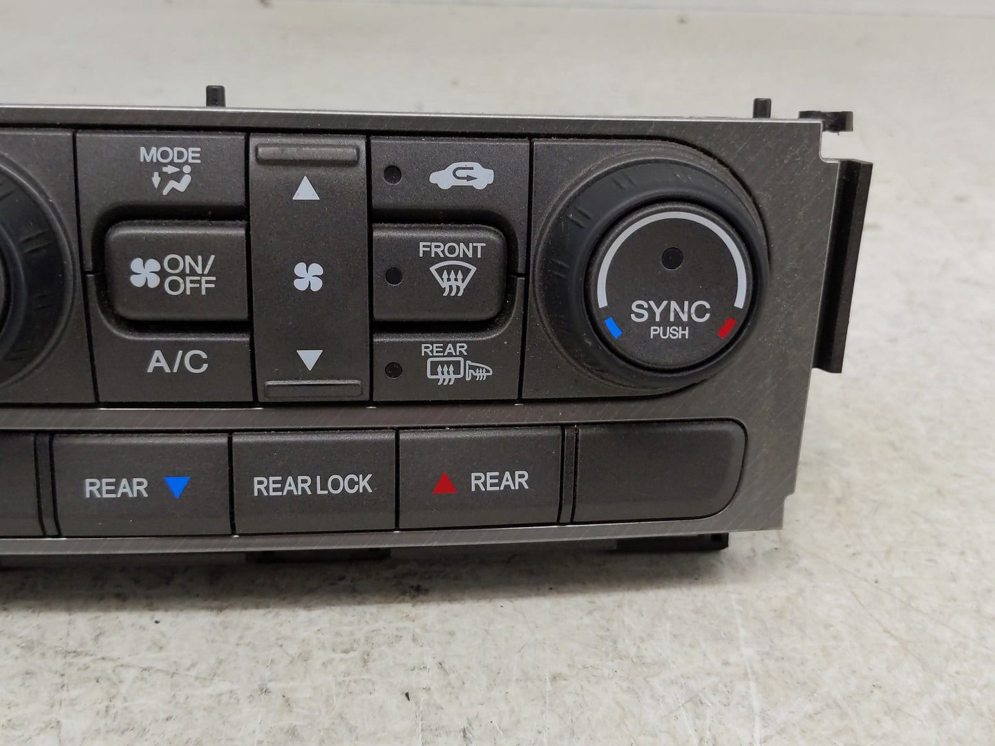 2012 Honda Pilot Climate Control Module Temperature AC/Heater Replacement P/N:79600SZAA010M1 Fits OEM Used Auto Parts - Oemu