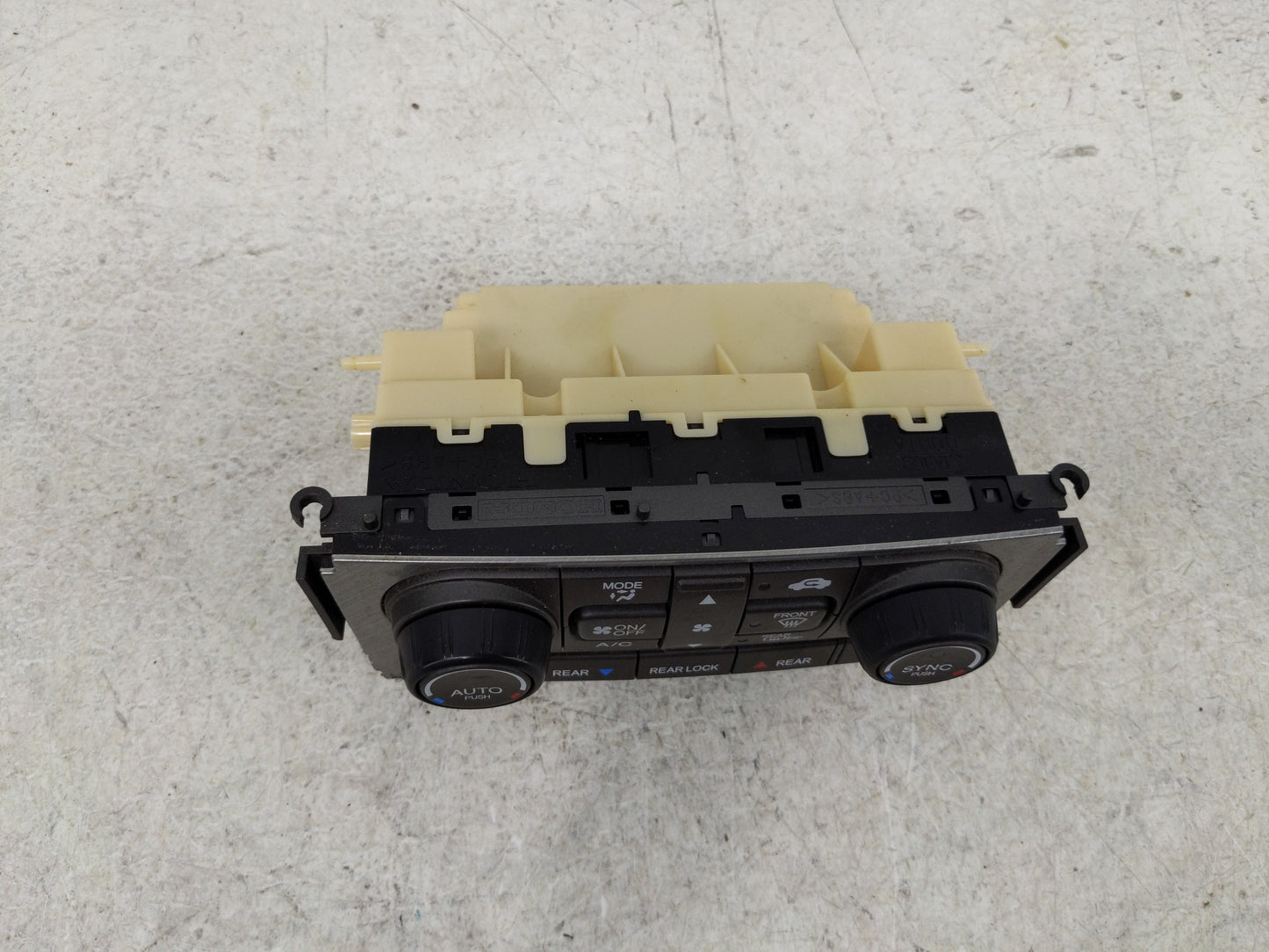 2012 Honda Pilot Climate Control Module Temperature AC/Heater Replacement P/N:79600SZAA010M1 Fits OEM Used Auto Parts - Oemu