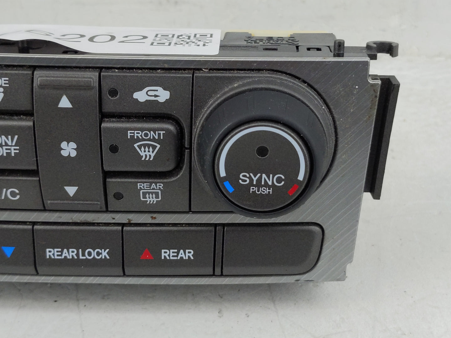 2012 Honda Pilot Climate Control Module Temperature AC/Heater Replacement P/N:79600SZAA910M1 Fits OEM Used Auto Parts - Oemu
