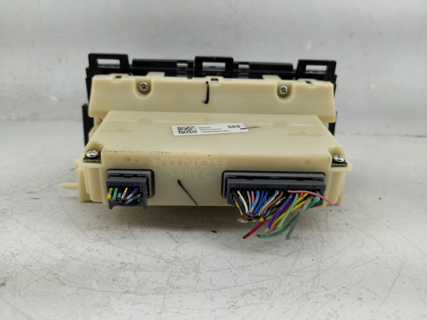 2012 Honda Pilot Climate Control Module Temperature AC/Heater Replacement P/N:79600SZAA910M1 Fits OEM Used Auto Parts - Oemu