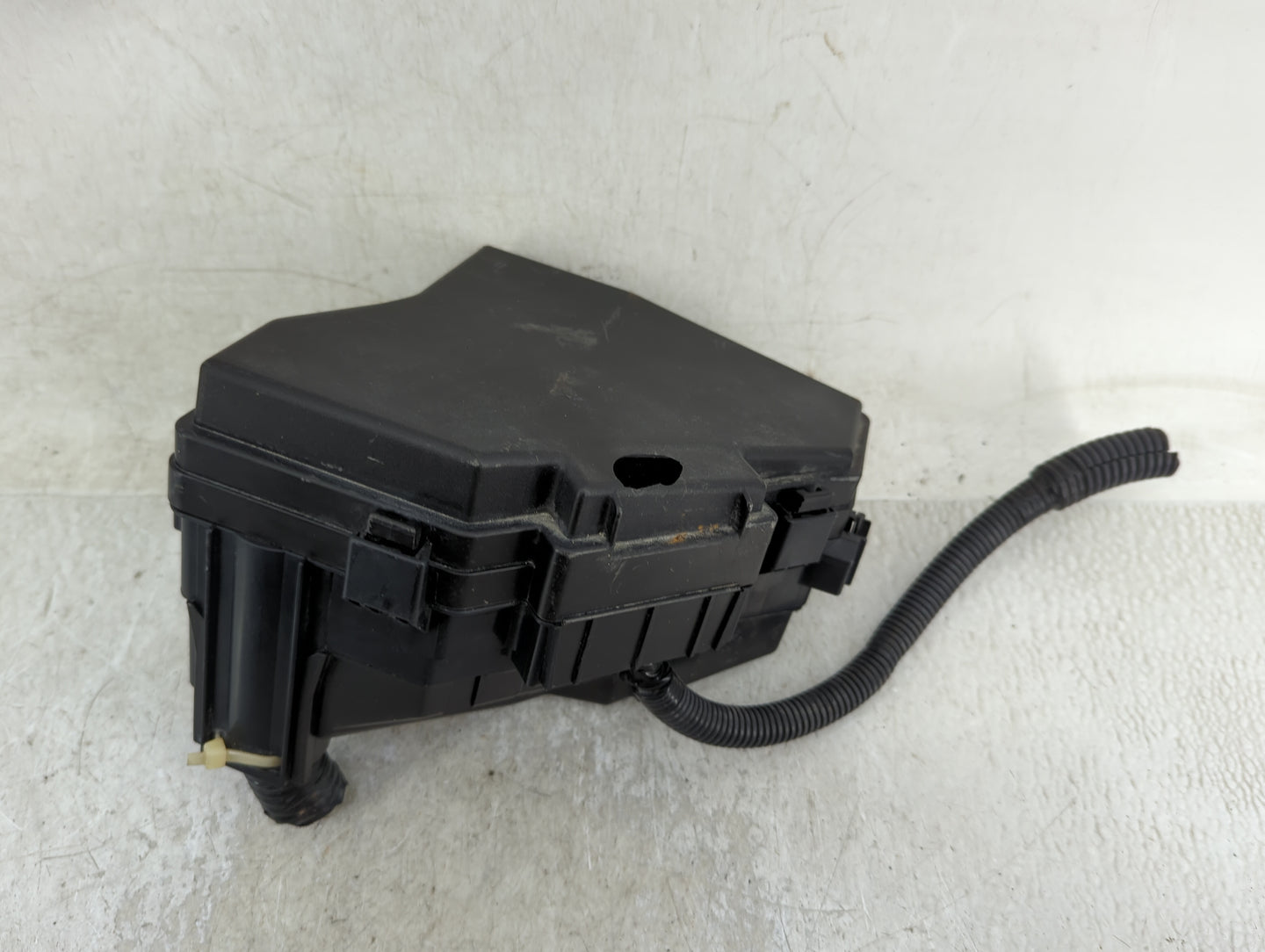 2012-2015 Honda Pilot Fusebox Fuse Box Panel Relay Module P/N:SZA-A521 Fits Fits 2012 2013 2014 2015 OEM Used Auto Parts - O