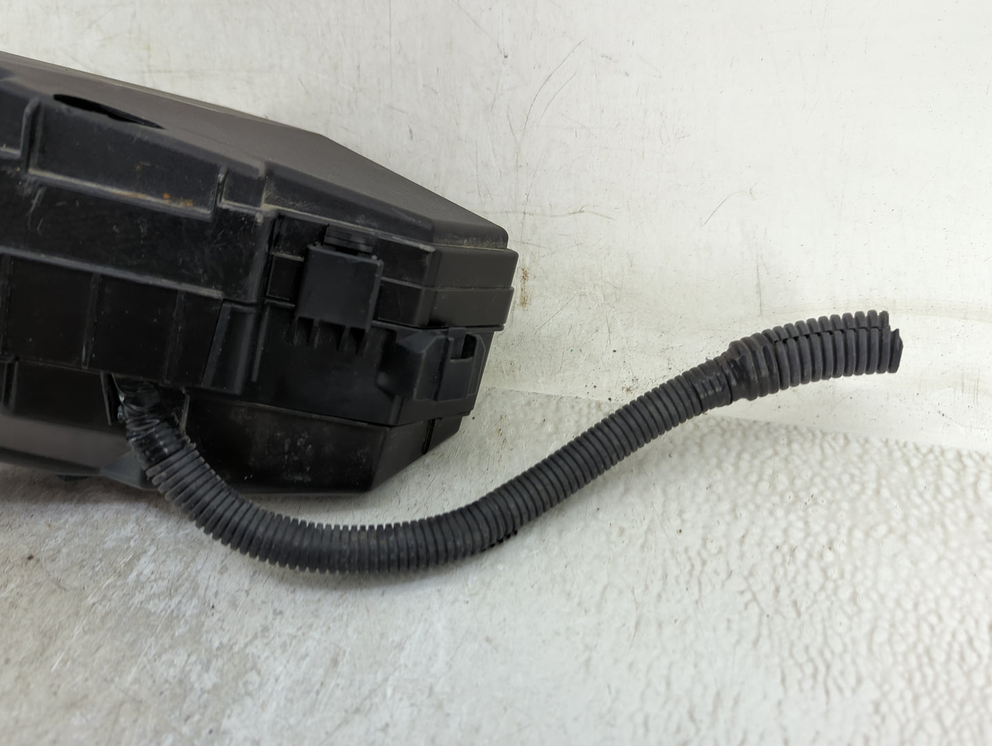 2012-2015 Honda Pilot Fusebox Fuse Box Panel Relay Module P/N:SZA-A521 Fits Fits 2012 2013 2014 2015 OEM Used Auto Parts - O