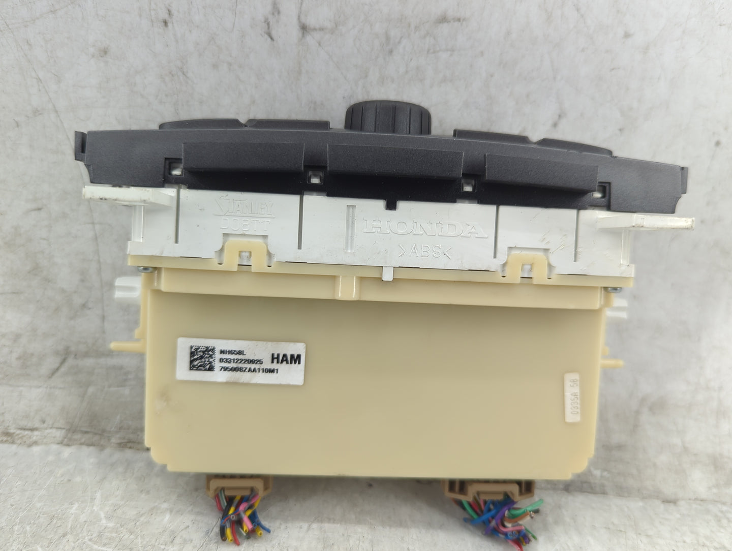 2012 Honda Pilot Climate Control Module Temperature AC/Heater Replacement P/N:79500SZAA110M1 Fits OEM Used Auto Parts - Oemu