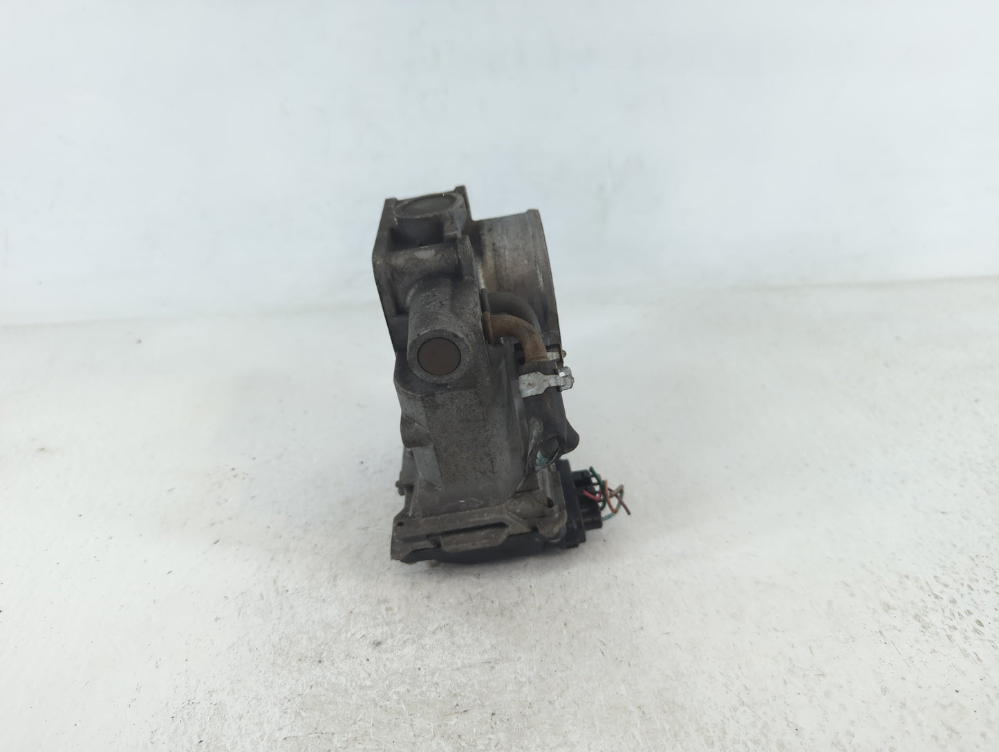 2009-2015 Honda Pilot Throttle Body P/N:U31990892327 Fits Fits 2009 2010 2011 2012 2013 2014 2015 2016 2017 OEM Used Auto Pa