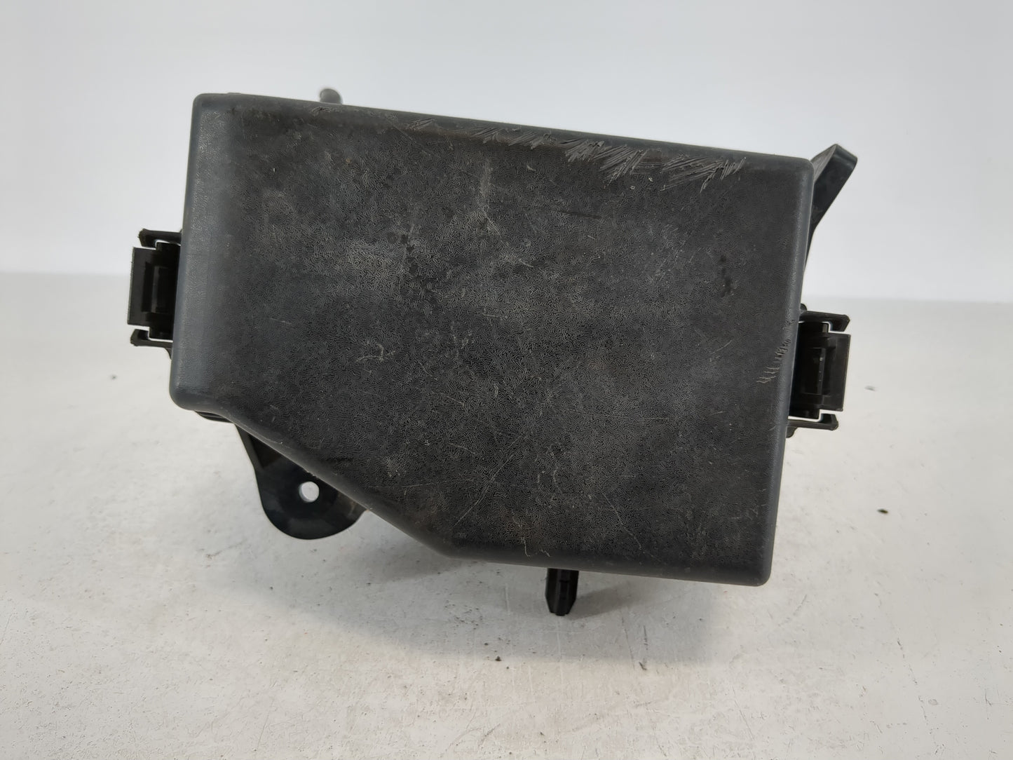 2012-2013 Hyundai Accent Fusebox Fuse Box Panel Relay Module P/N:912211R472 Fits Fits 2012 2013 OEM Used Auto Parts - Oemuse