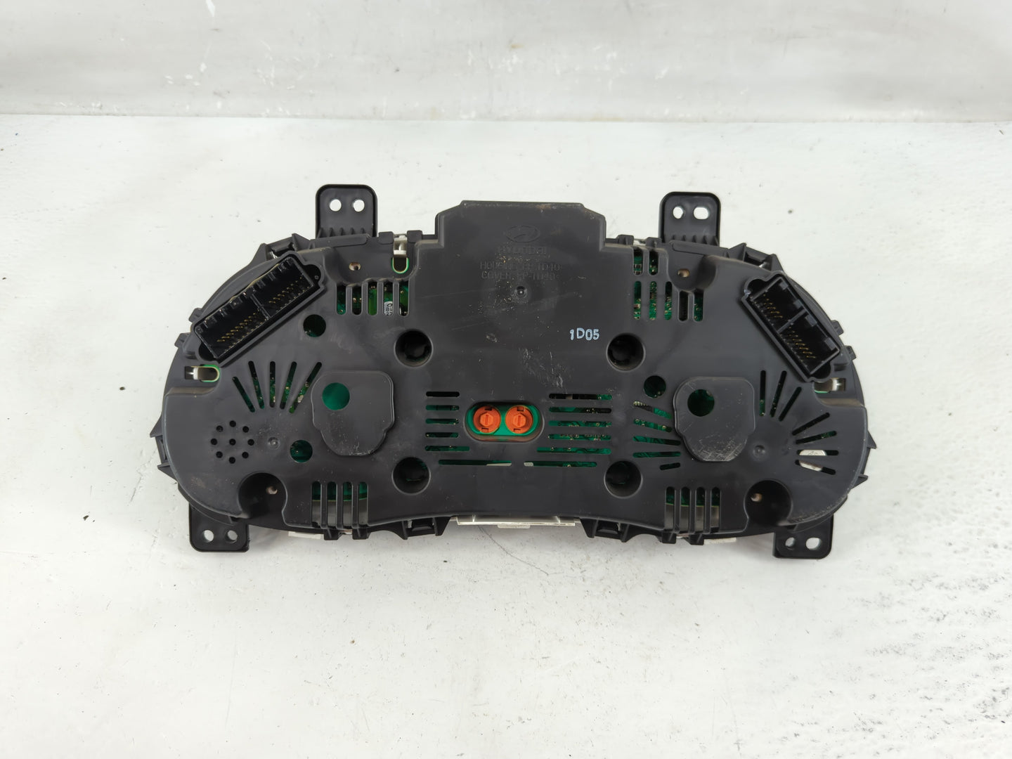 2012-2013 Hyundai Accent Instrument Cluster Speedometer Gauges P/N:94001-1R010 Fits Fits 2012 2013 OEM Used Auto Parts - Oem