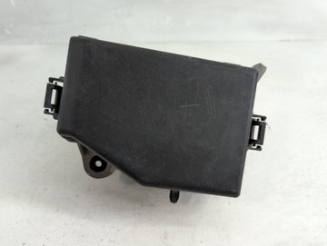 2012-2013 Hyundai Accent Fusebox Fuse Box Panel Relay Module P/N:912211R472 Fits Fits 2012 2013 OEM Used Auto Parts - Oemuse