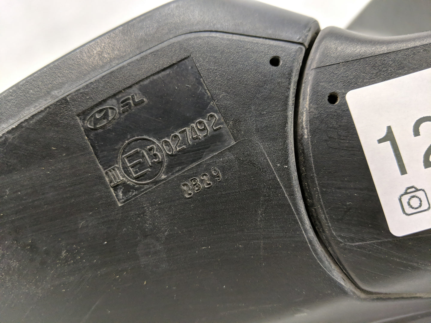2012 Hyundai Accent Driver Side View Mirror - Left Door Mirror OEM Used - Oemusedautoparts1.com