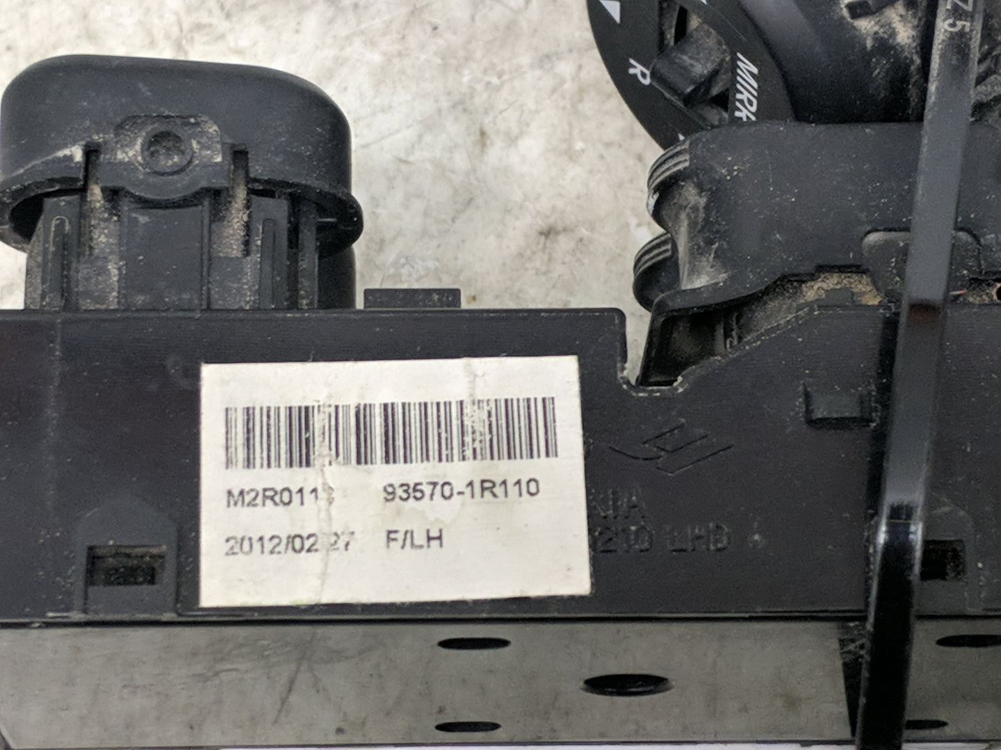 2012-2017 Hyundai Accent Master Power Window Switch Replacement Driver Side Left P/N:93570-1R110 Fits OEM Used Auto Parts - 