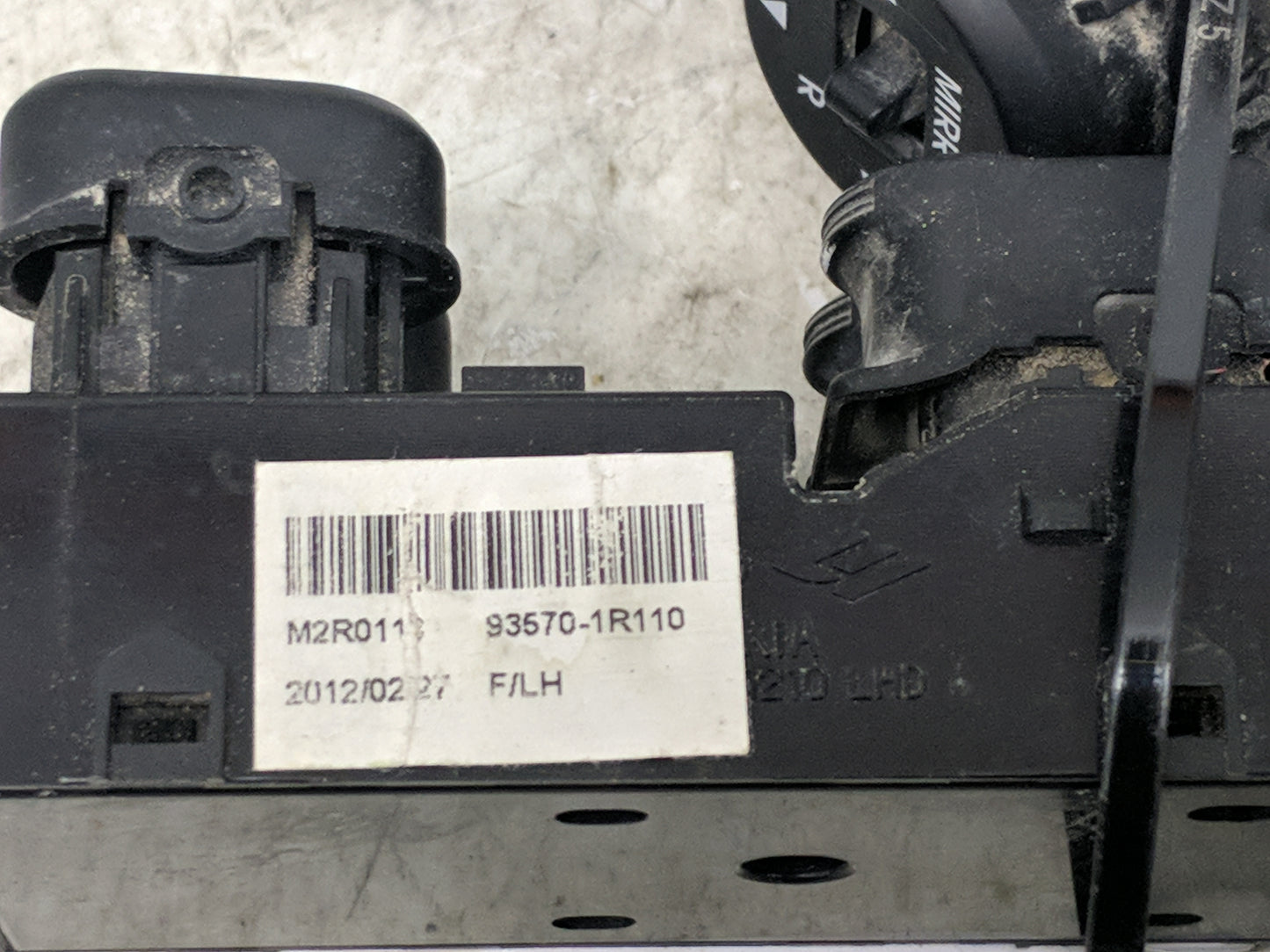 2012-2017 Hyundai Accent Master Power Window Switch Replacement Driver Side Left P/N:93570-1R110 Fits OEM Used Auto Parts - 