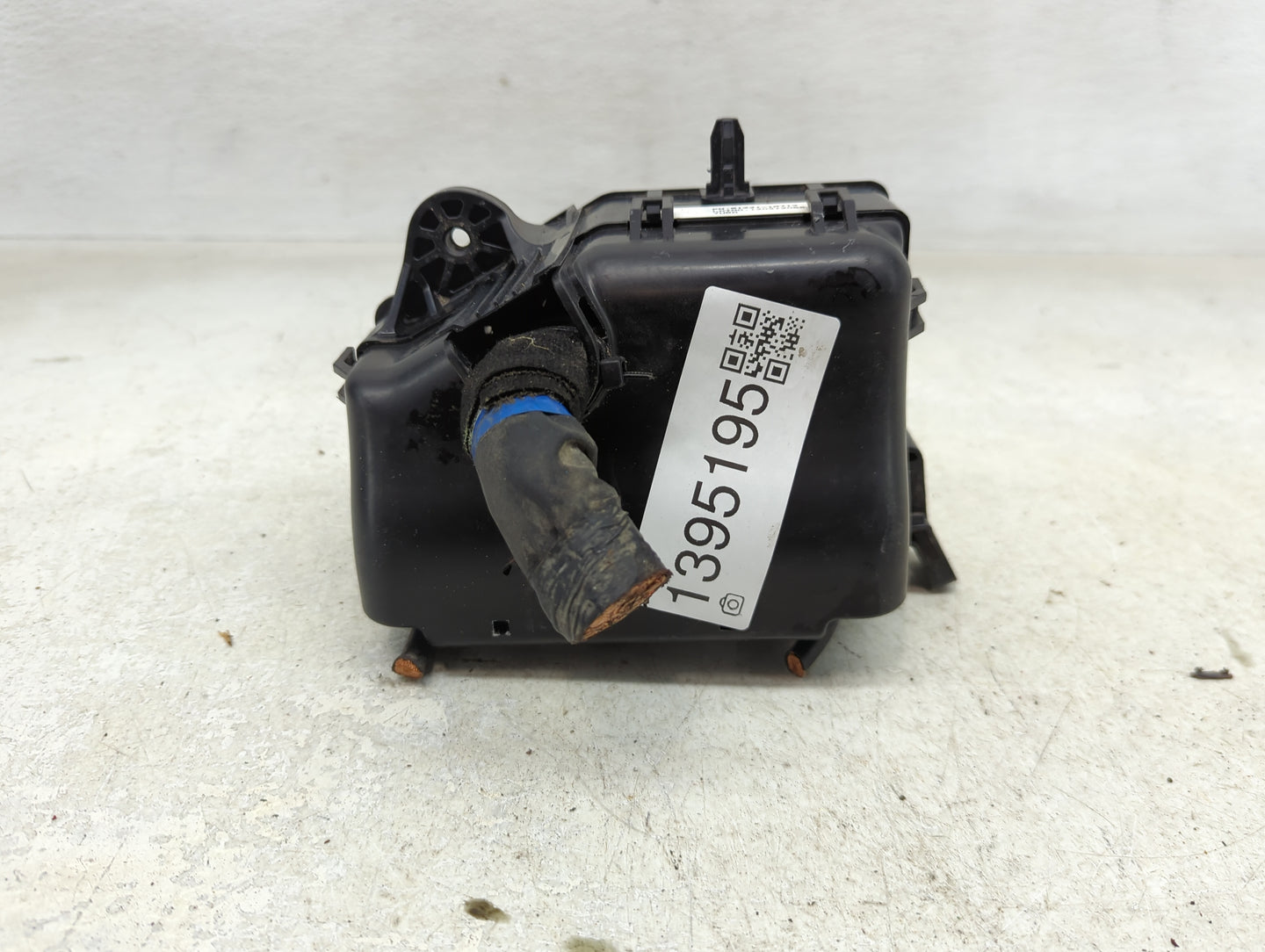2012-2013 Hyundai Accent Fusebox Fuse Box Panel Relay Module P/N:912211R713 12302-072 Fits Fits 2012 2013 OEM Used Auto Part