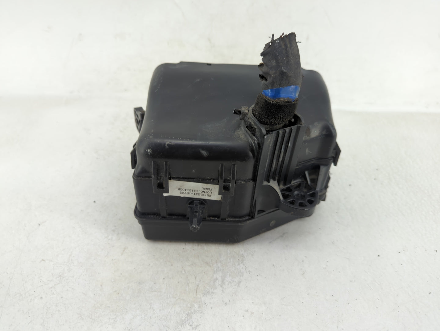 2012-2013 Hyundai Accent Fusebox Fuse Box Panel Relay Module P/N:91221-1R732 Fits Fits 2012 2013 OEM Used Auto Parts - Oemus