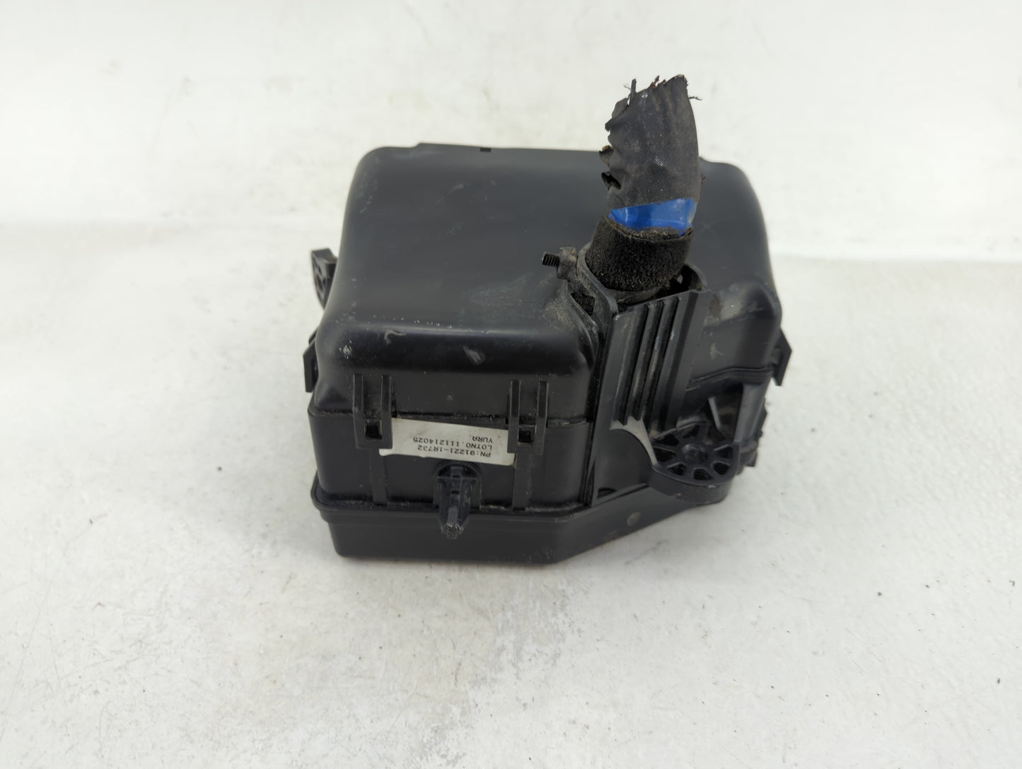 2012-2013 Hyundai Accent Fusebox Fuse Box Panel Relay Module P/N:91221-1R732 Fits Fits 2012 2013 OEM Used Auto Parts - Oemus