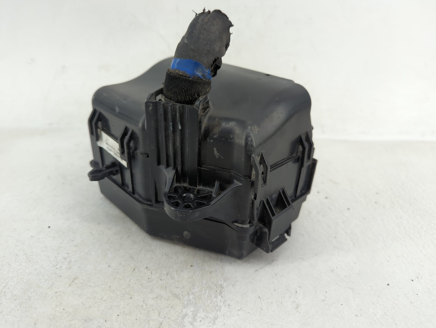 2012-2013 Hyundai Accent Fusebox Fuse Box Panel Relay Module P/N:91221-1R732 Fits Fits 2012 2013 OEM Used Auto Parts - Oemus