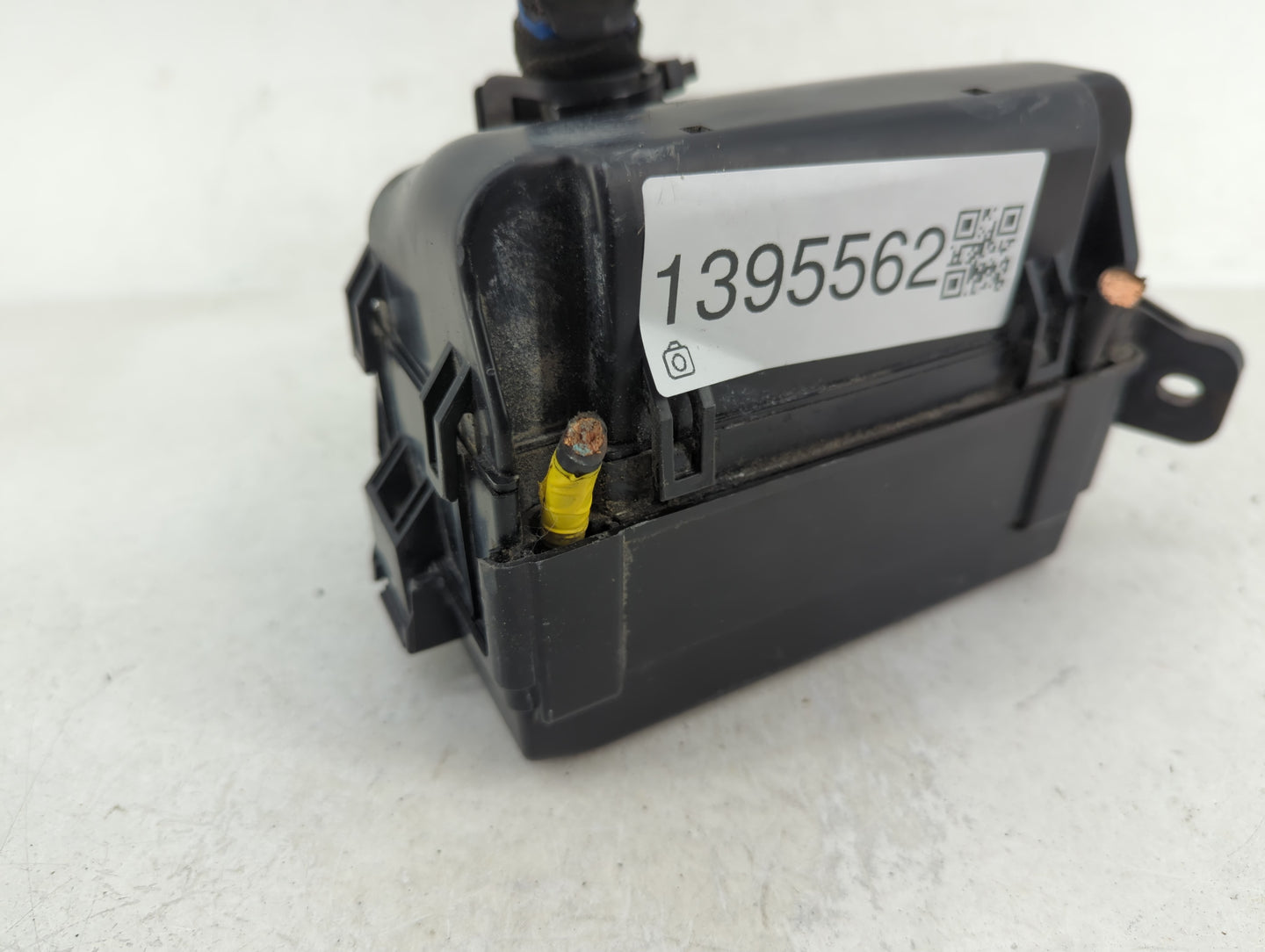 2012-2013 Hyundai Accent Fusebox Fuse Box Panel Relay Module P/N:91221-1R732 Fits Fits 2012 2013 OEM Used Auto Parts - Oemus