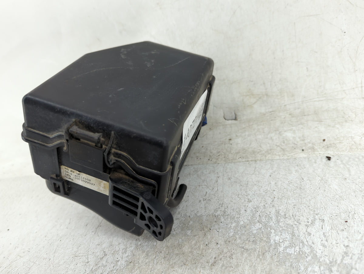 2012-2013 Hyundai Accent Fusebox Fuse Box Panel Relay Module P/N:91221-1R652 Fits Fits 2012 2013 OEM Used Auto Parts - Oemus
