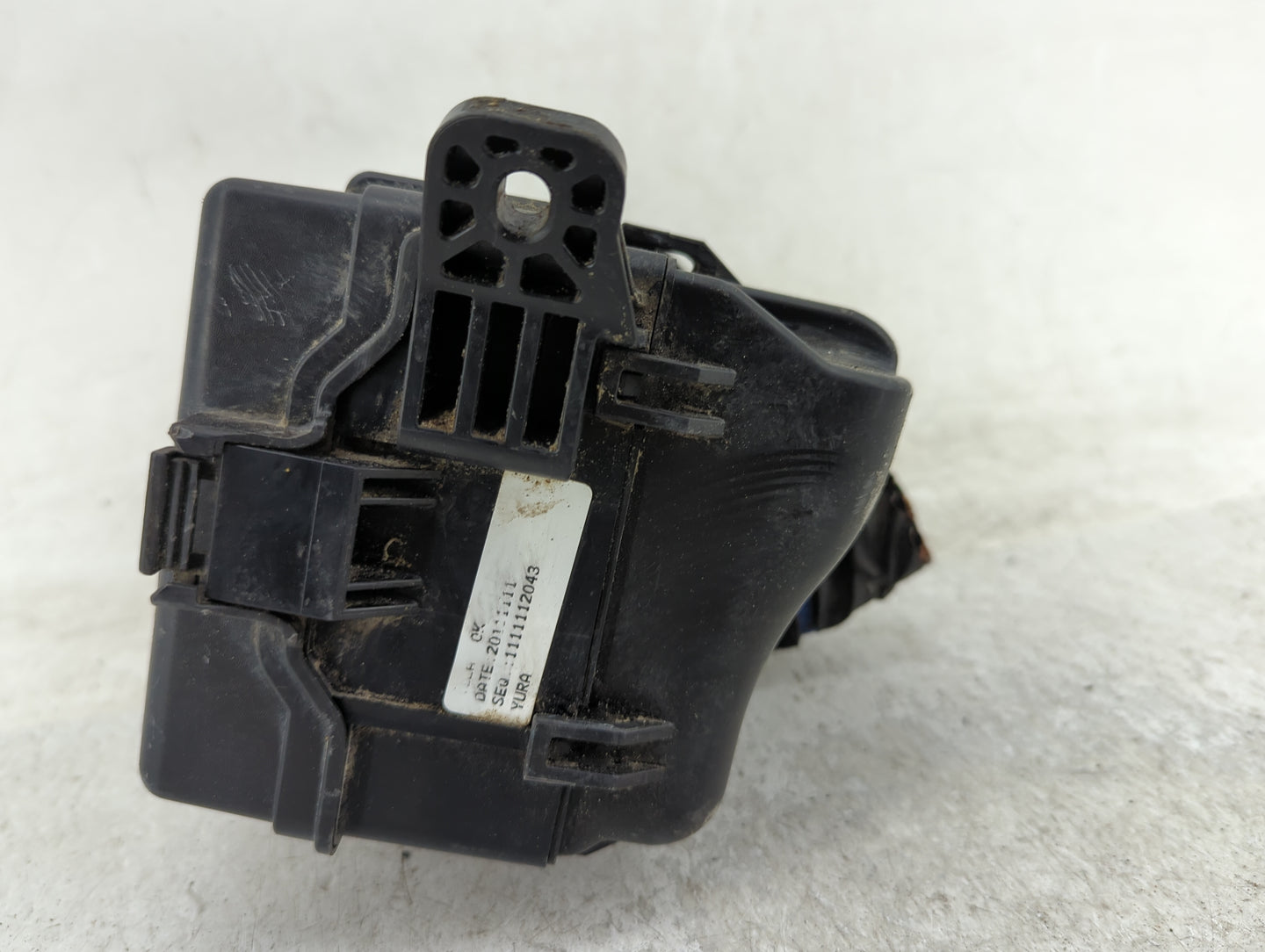 2012-2013 Hyundai Accent Fusebox Fuse Box Panel Relay Module P/N:91221-1R702 Fits Fits 2012 2013 OEM Used Auto Parts - Oemus