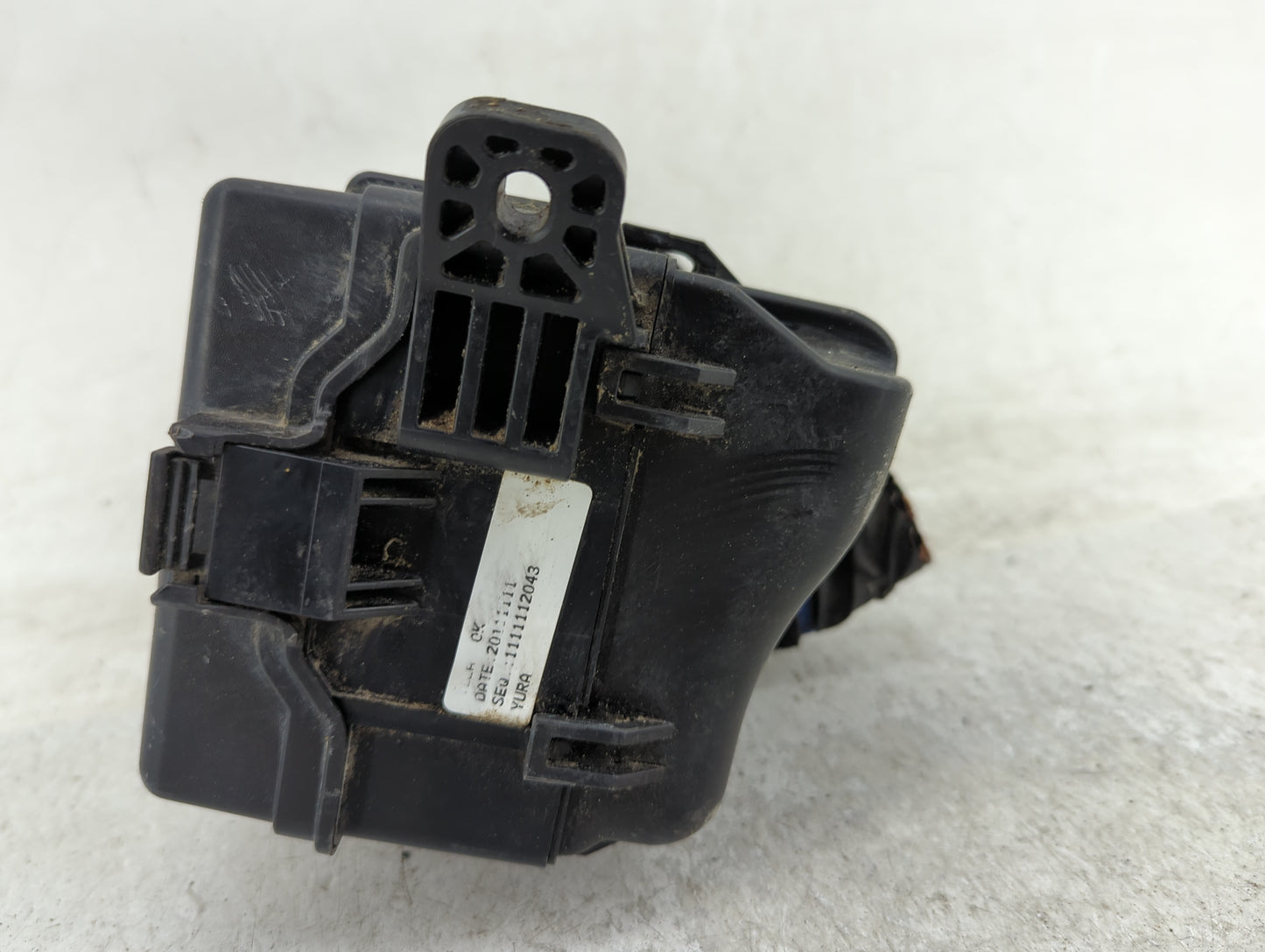 2012-2013 Hyundai Accent Fusebox Fuse Box Panel Relay Module P/N:91221-1R702 Fits Fits 2012 2013 OEM Used Auto Parts - Oemus