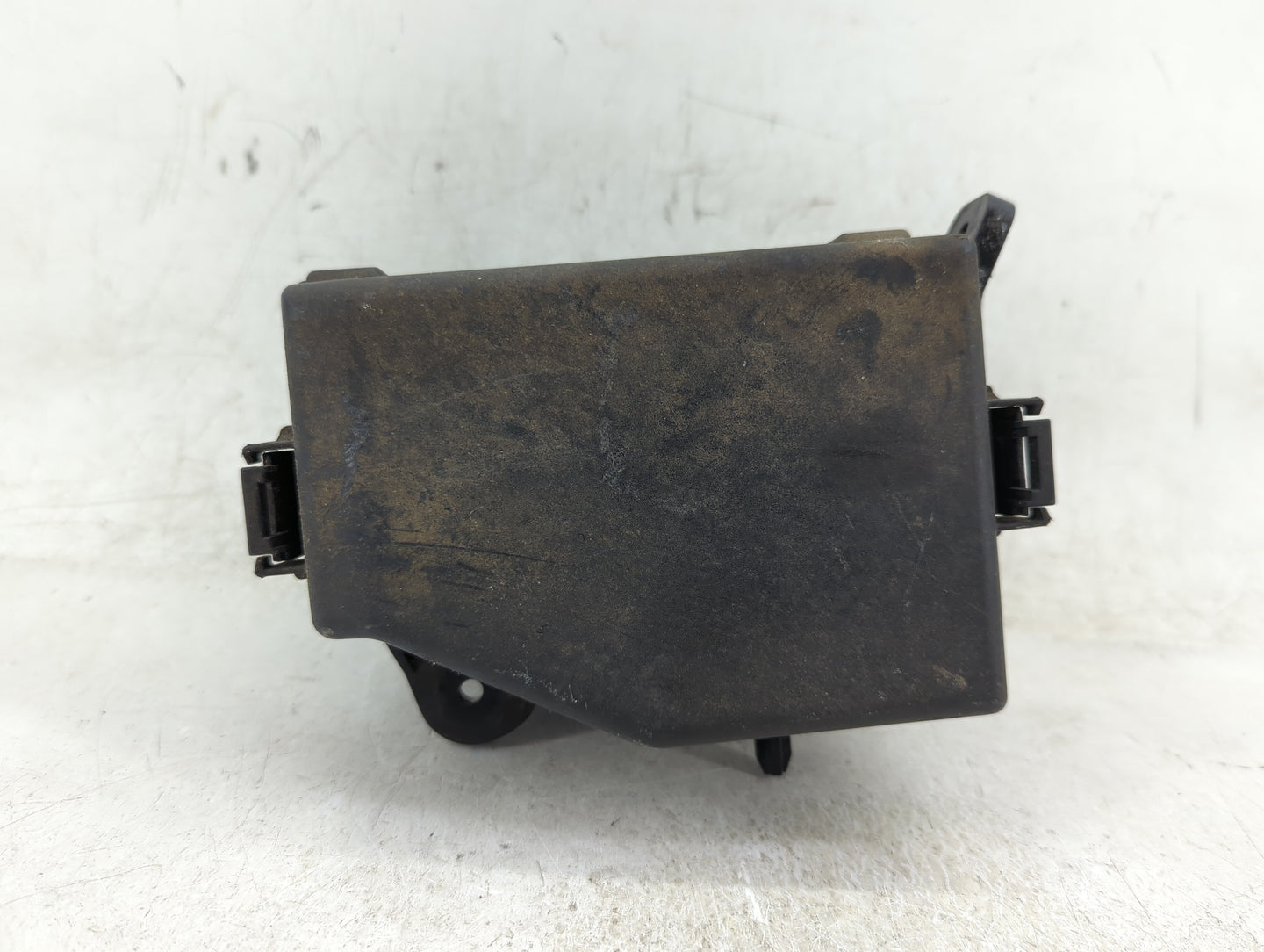 2012-2013 Hyundai Accent Fusebox Fuse Box Panel Relay Module P/N:91221-1R712 Fits Fits 2012 2013 OEM Used Auto Parts - Oemus