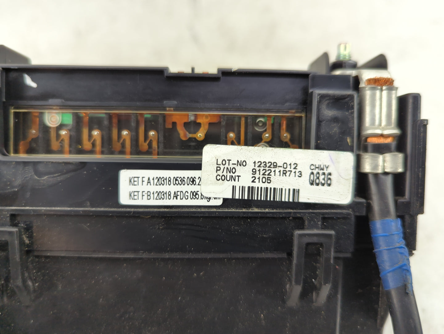 2012-2013 Hyundai Accent Fusebox Fuse Box Panel Relay Module P/N:91221-1R712 Fits Fits 2012 2013 OEM Used Auto Parts - Oemus