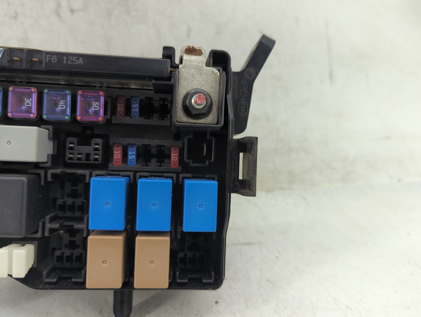 2012-2013 Hyundai Accent Fusebox Fuse Box Panel Relay Module P/N:912211R712 Fits Fits 2012 2013 OEM Used Auto Parts - Oemuse