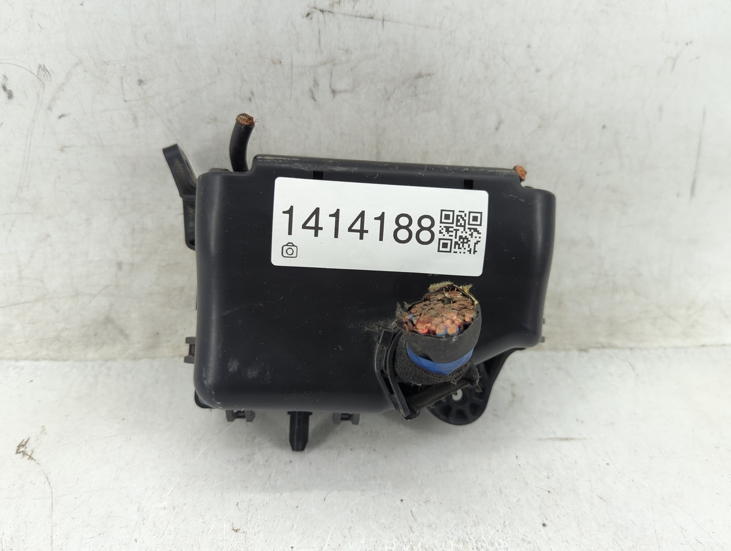 2012-2013 Hyundai Accent Fusebox Fuse Box Panel Relay Module P/N:912211R712 Fits Fits 2012 2013 OEM Used Auto Parts - Oemuse