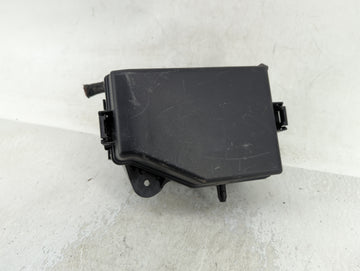 2012-2013 Hyundai Accent Fusebox Fuse Box Panel Relay Module P/N:91221-1R712 Fits Fits 2012 2013 OEM Used Auto Parts