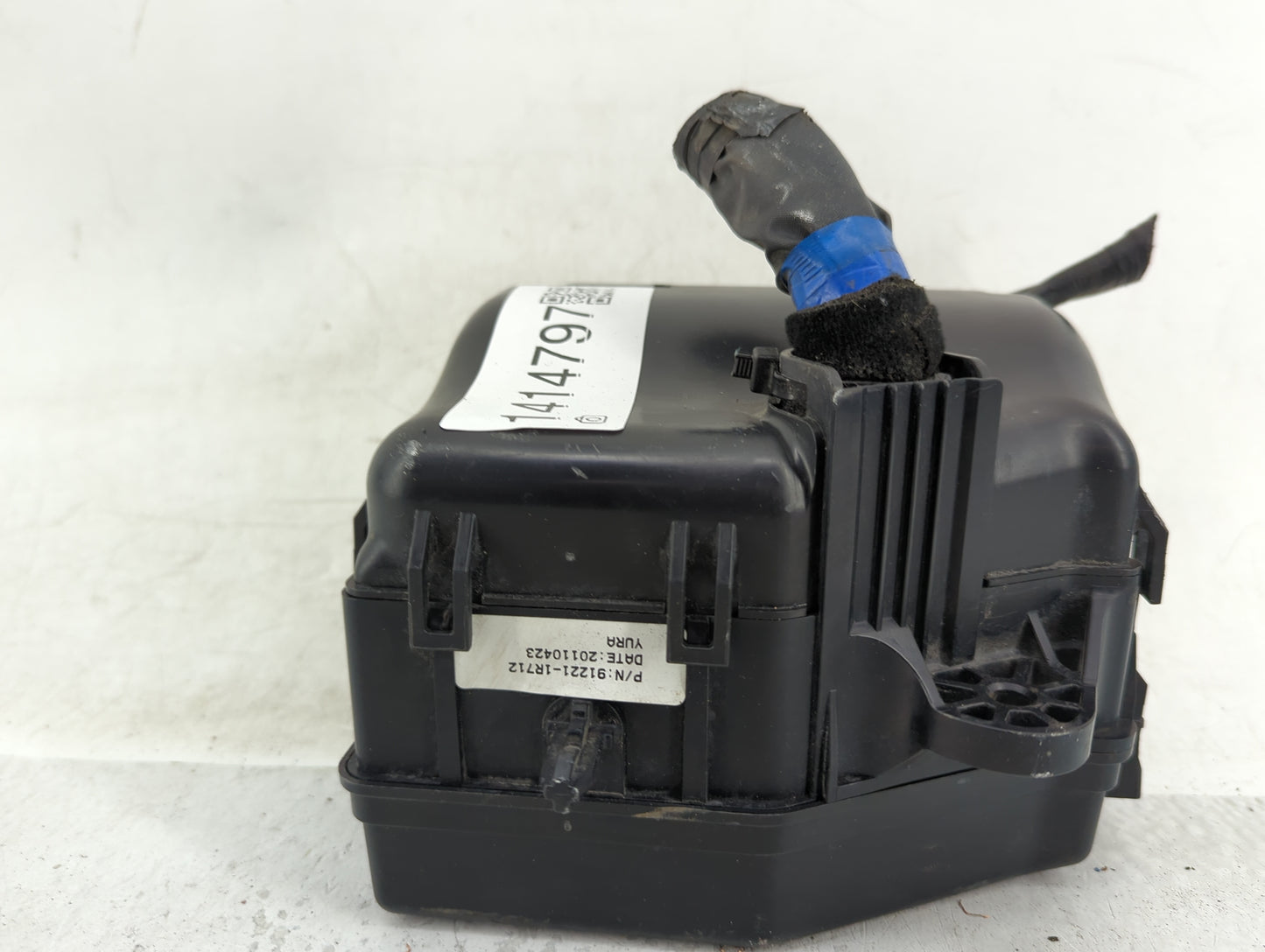 2012-2013 Hyundai Accent Fusebox Fuse Box Panel Relay Module P/N:91221-1R712 Fits Fits 2012 2013 OEM Used Auto Parts - Oemus