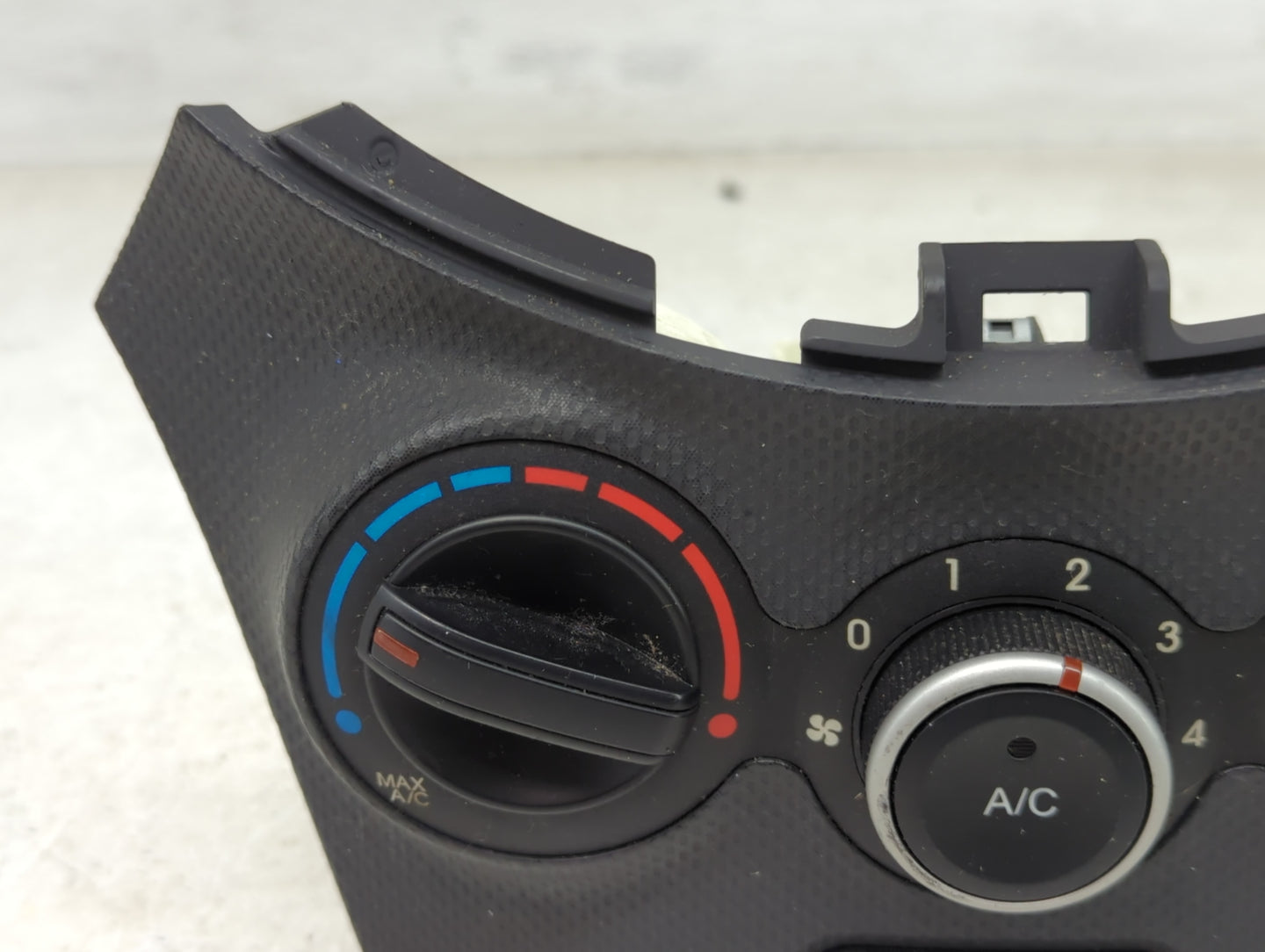 2012-2014 Hyundai Accent Climate Control Module Temperature AC/Heater Replacement P/N:97250-1R160 Fits Fits 2012 2013 2014 O