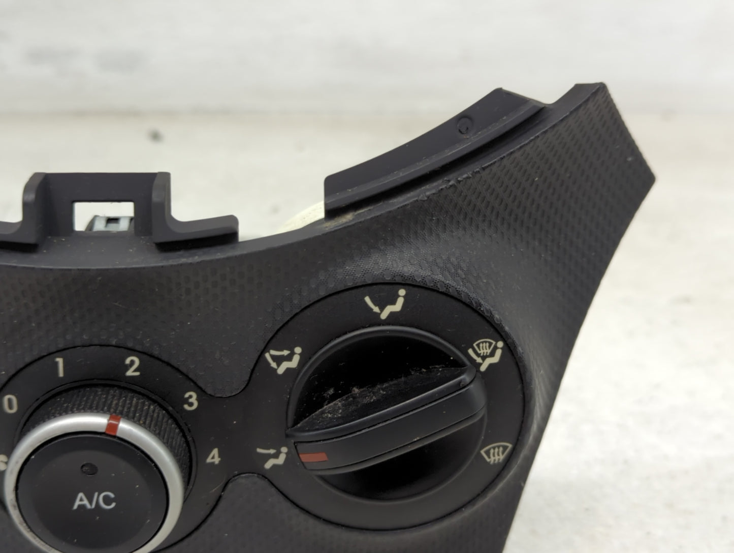 2012-2014 Hyundai Accent Climate Control Module Temperature AC/Heater Replacement P/N:97250-1R160 Fits Fits 2012 2013 2014 O