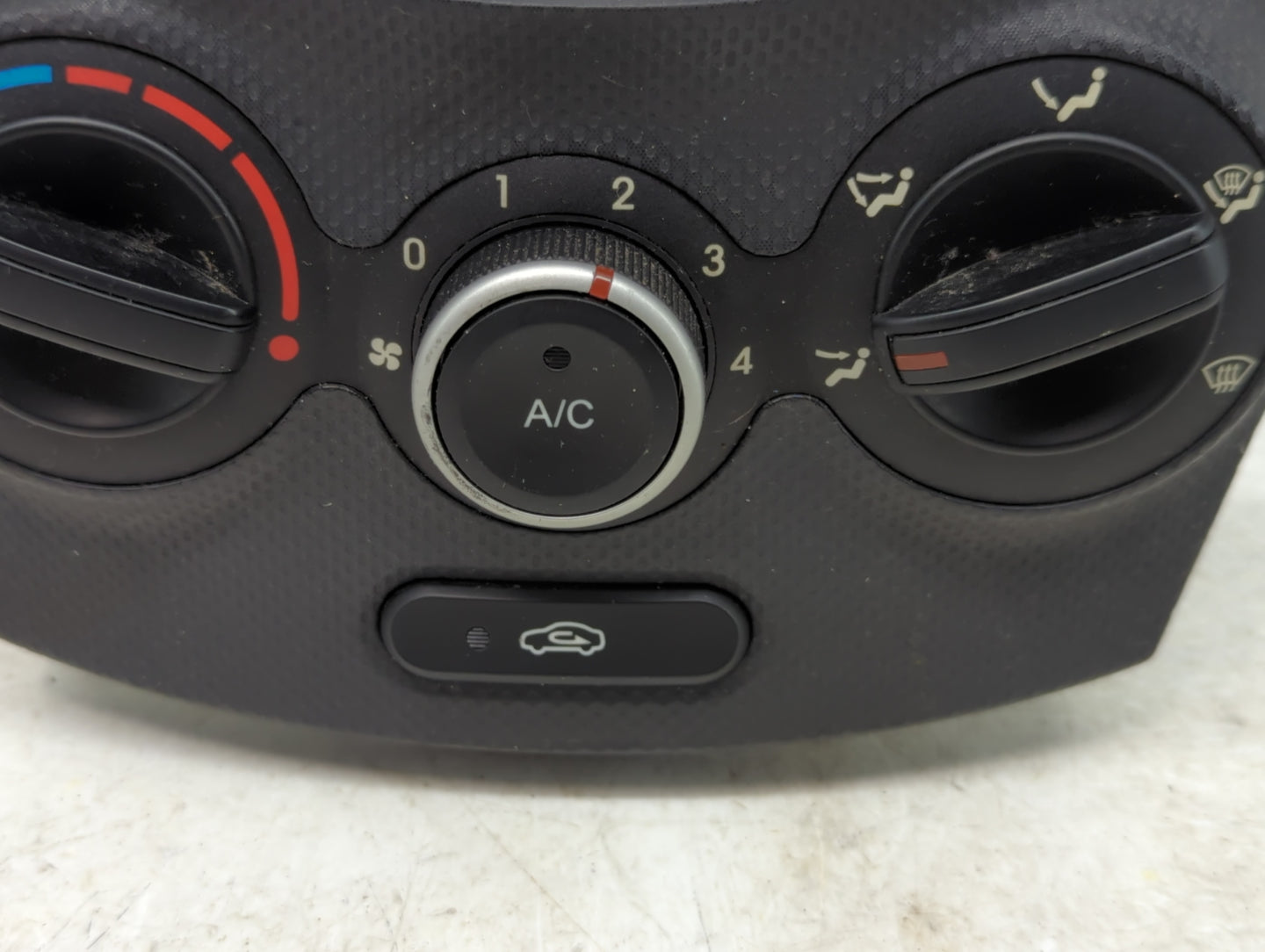 2012-2014 Hyundai Accent Climate Control Module Temperature AC/Heater Replacement P/N:97250-1R160 Fits Fits 2012 2013 2014 O