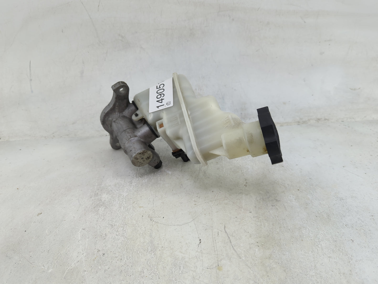 2012-2017 Hyundai Accent Brake Master Cylinder 1490518 - Oemusedautoparts1.com