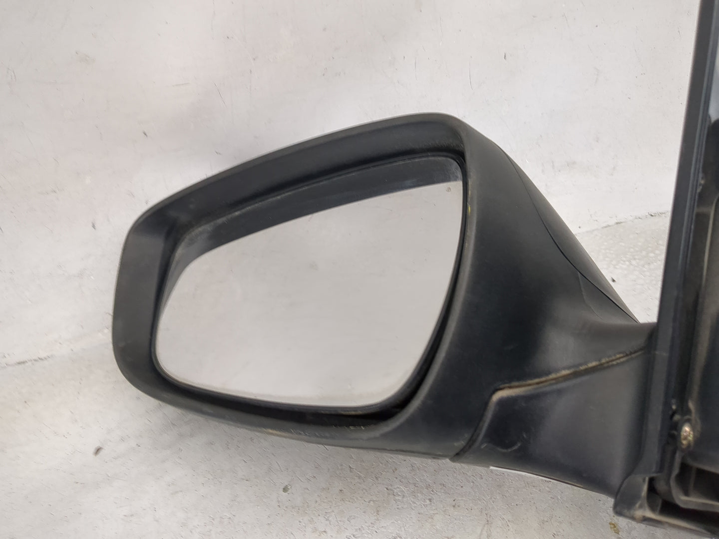 2012-2014 Hyundai Accent Driver Left Side View Manual Door Mirror Black - Oemusedautoparts1.com